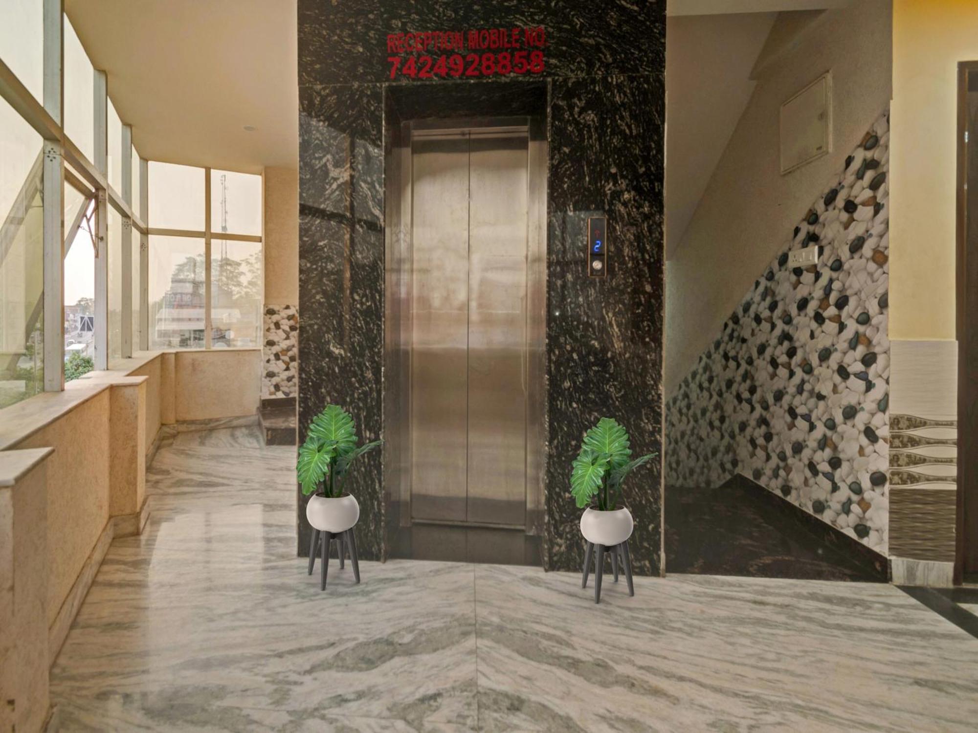 O Samrat Hotel