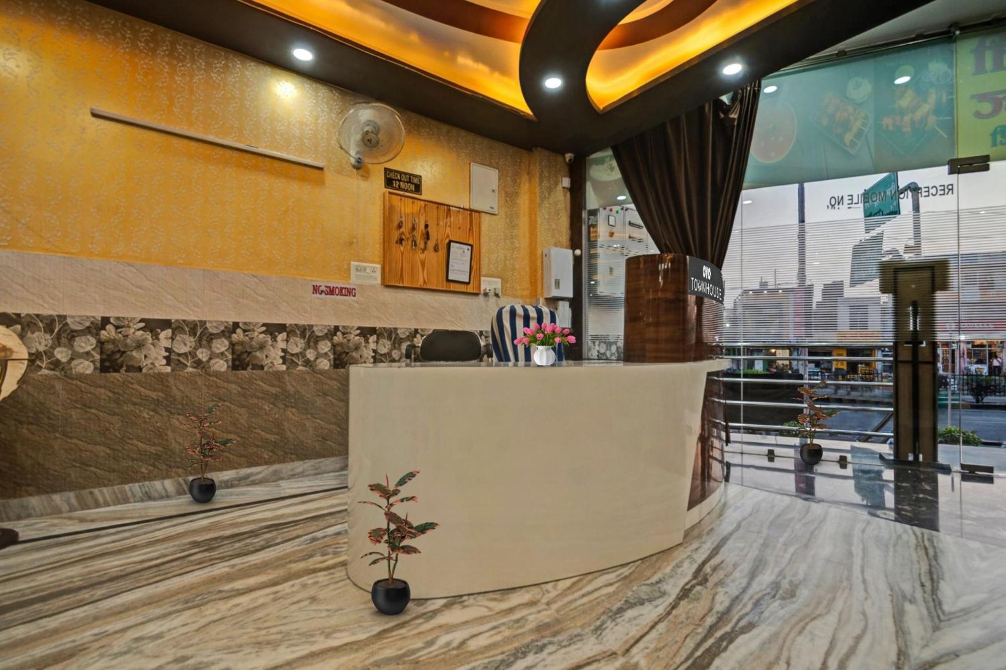 Hotel O Samrat 3*