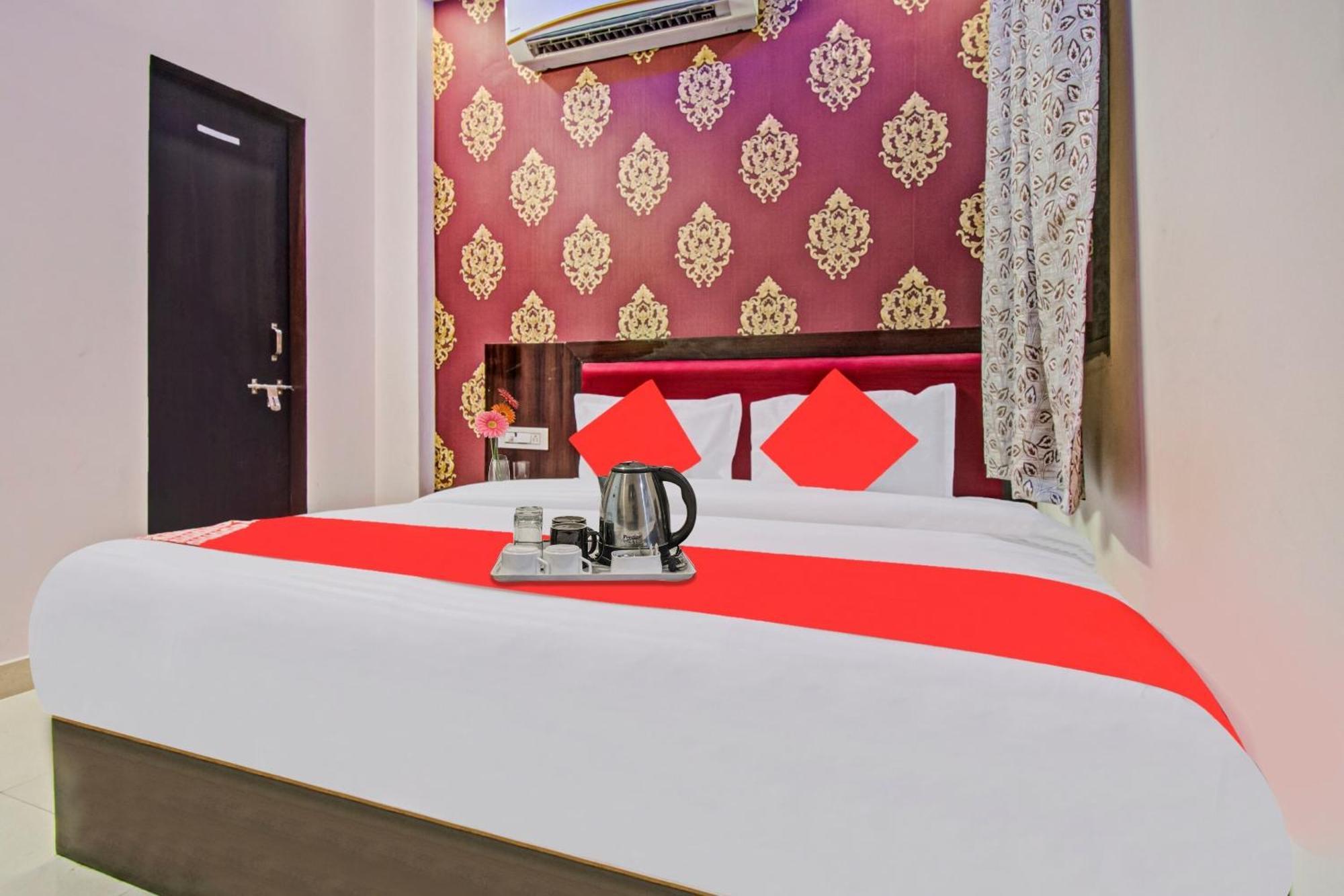 Hotel O Aana 3*