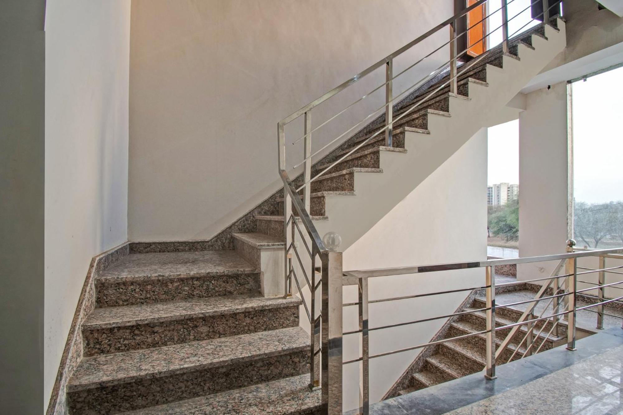 Hotel O Rk 4*