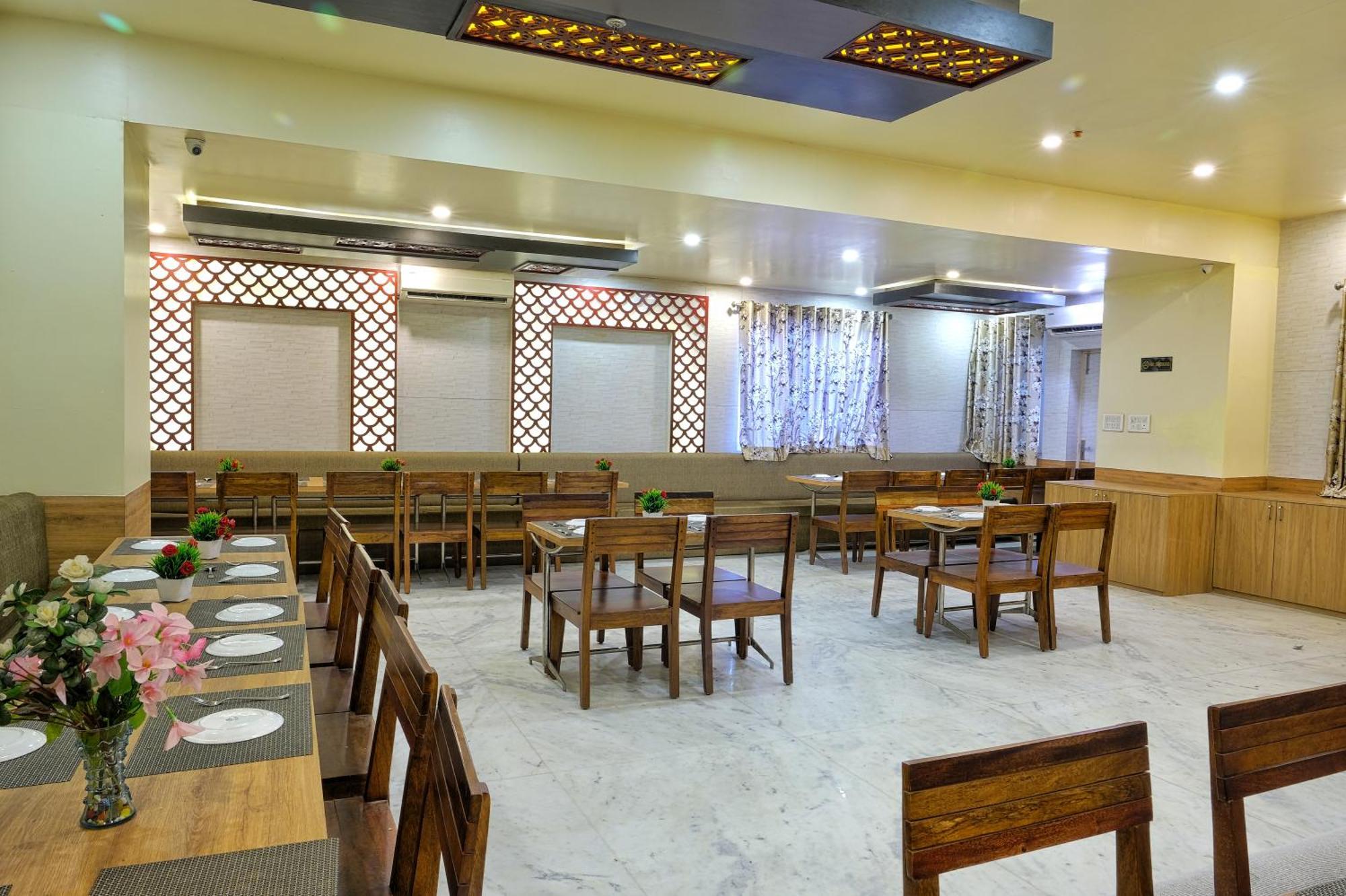 Bayan Elegance * Jaipur
