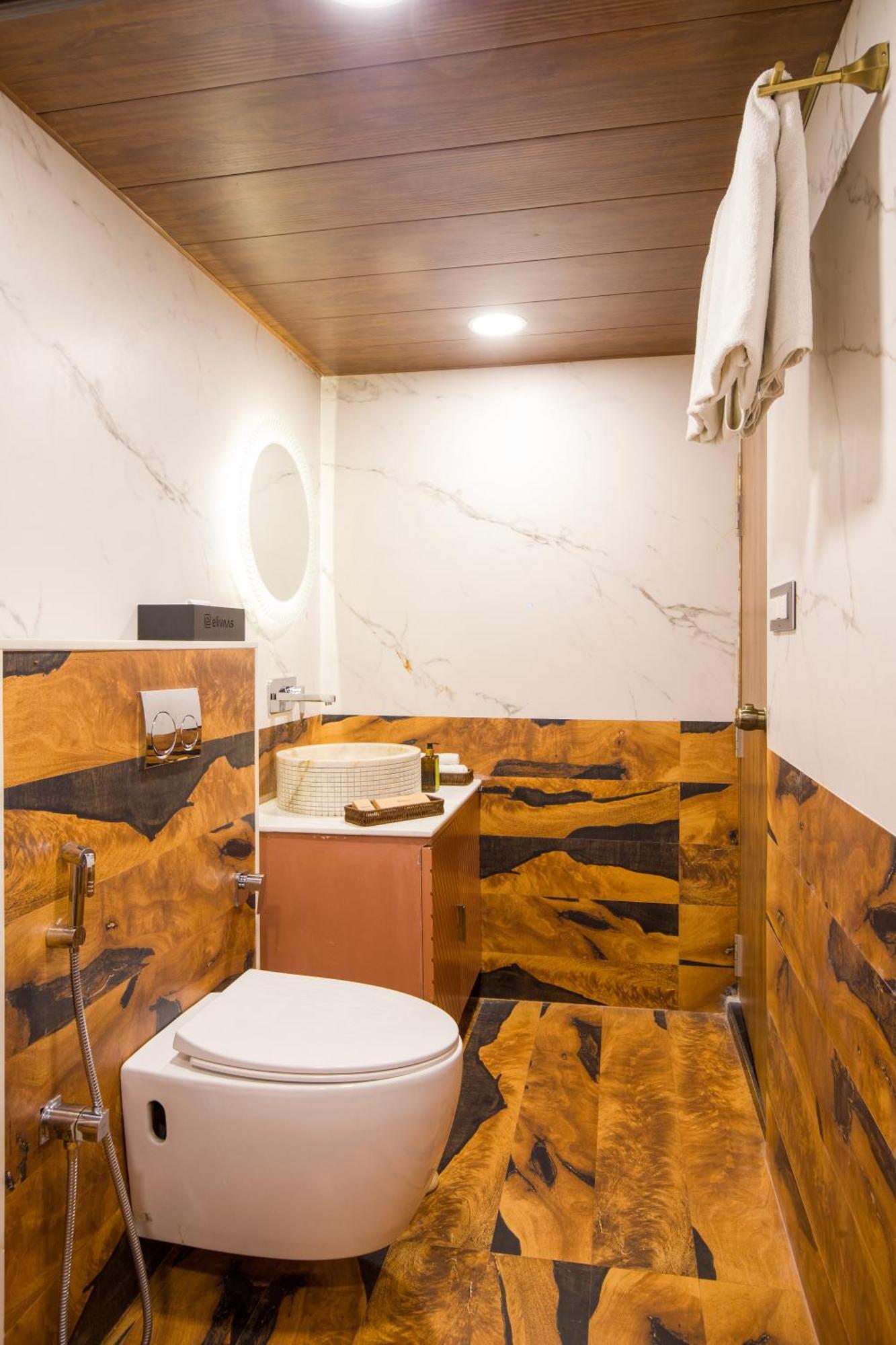 Villa Elivaas 4 Bhk Pvt Pool & Party Hall - Oakwood *