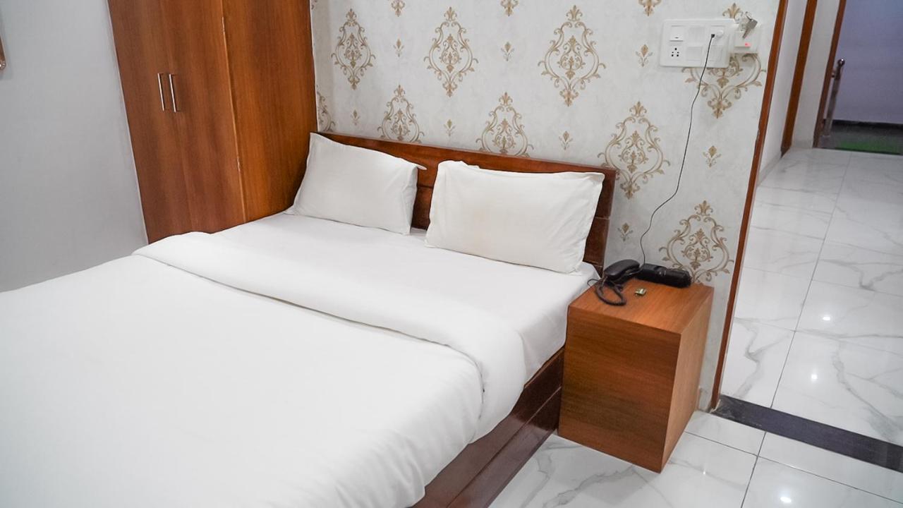 Hotel Radhika