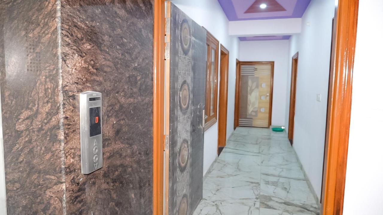 Radhika Hotel