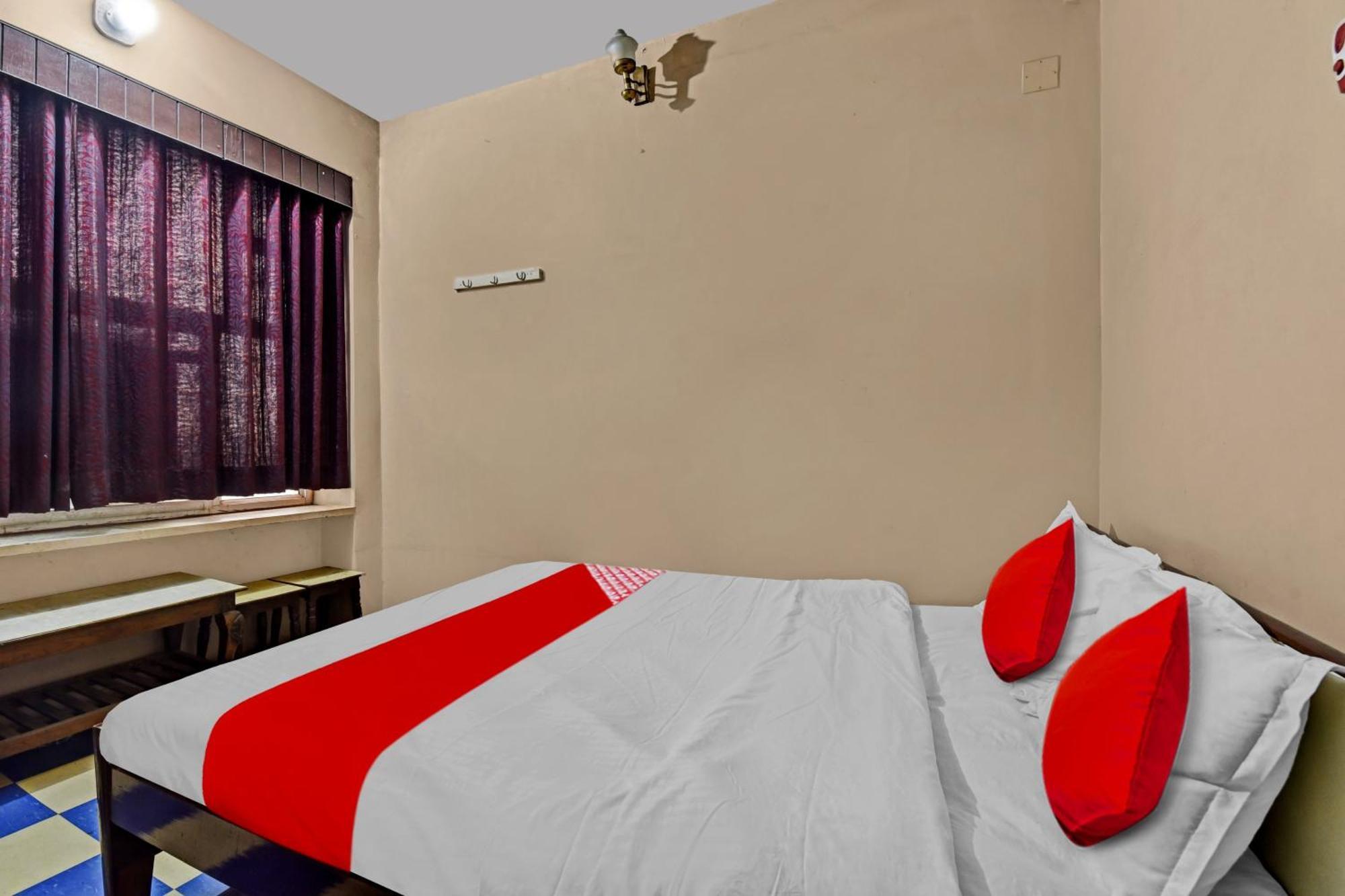 Hotel O Bombay 3*