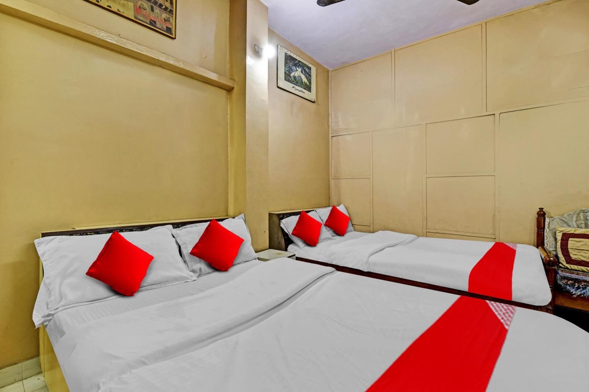 Hotel O Bombay 3*