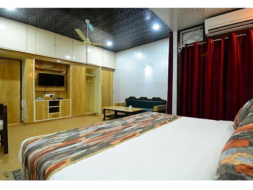 Arcadia Plutus Hotel