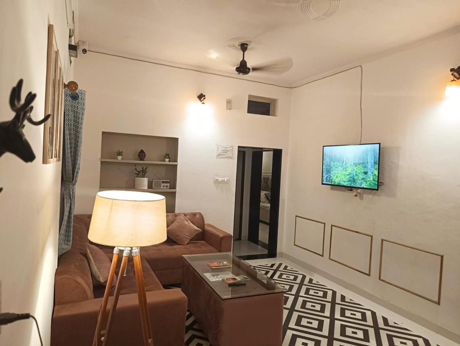Homestay Wayside 13 *
