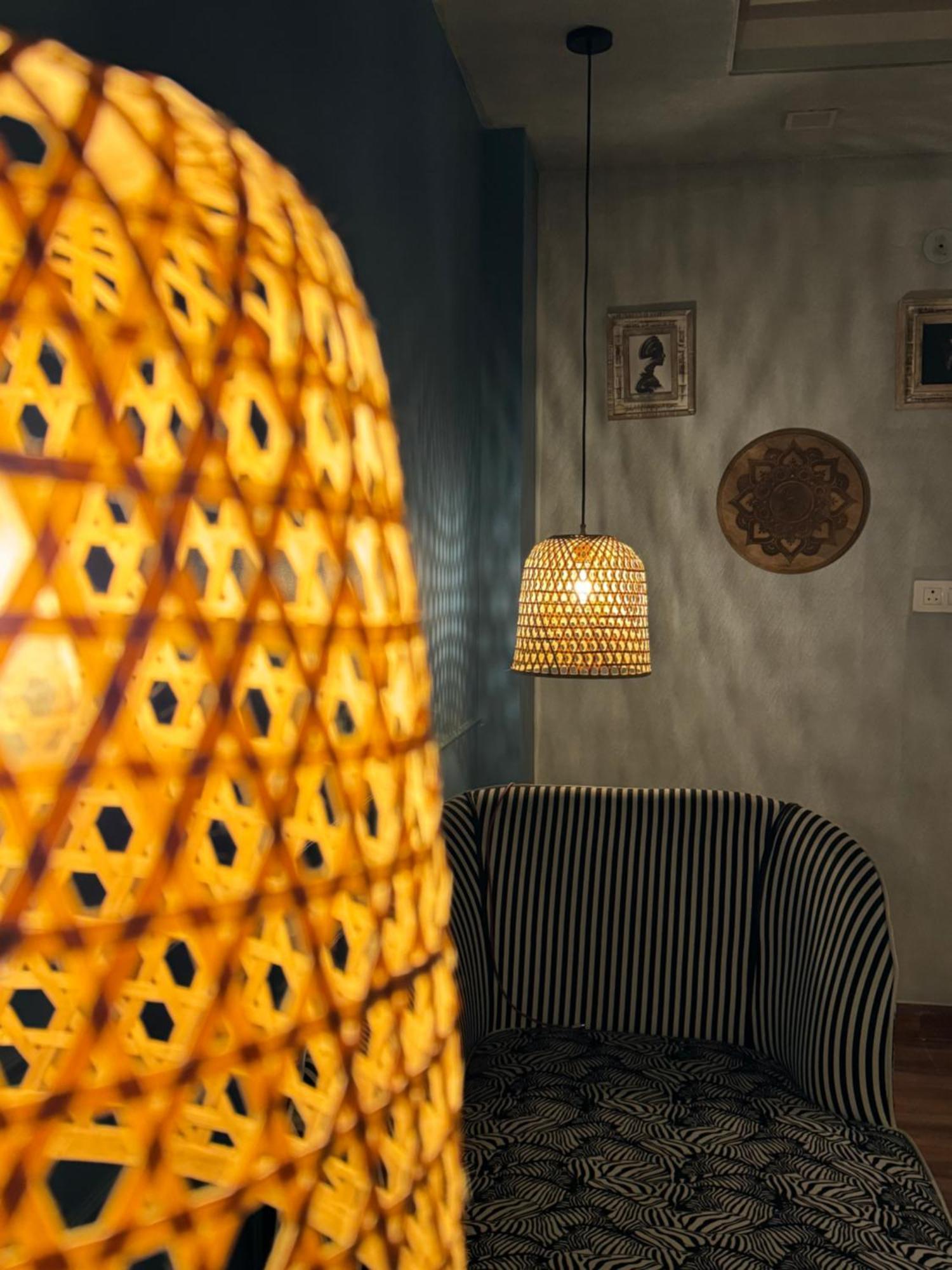 Urban Elegance In Heart Apartment