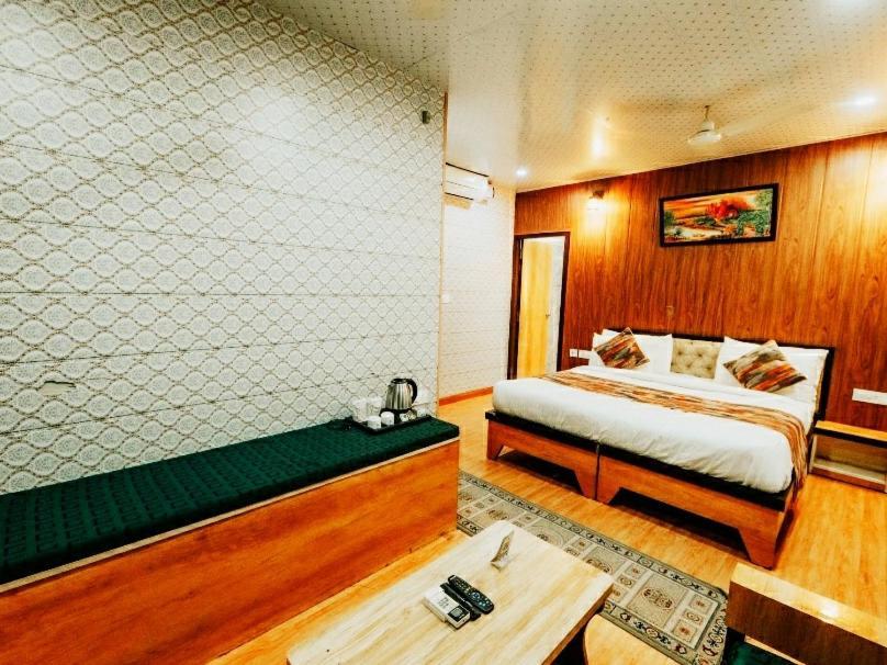 Arcadia Plutus 3* Jaipur