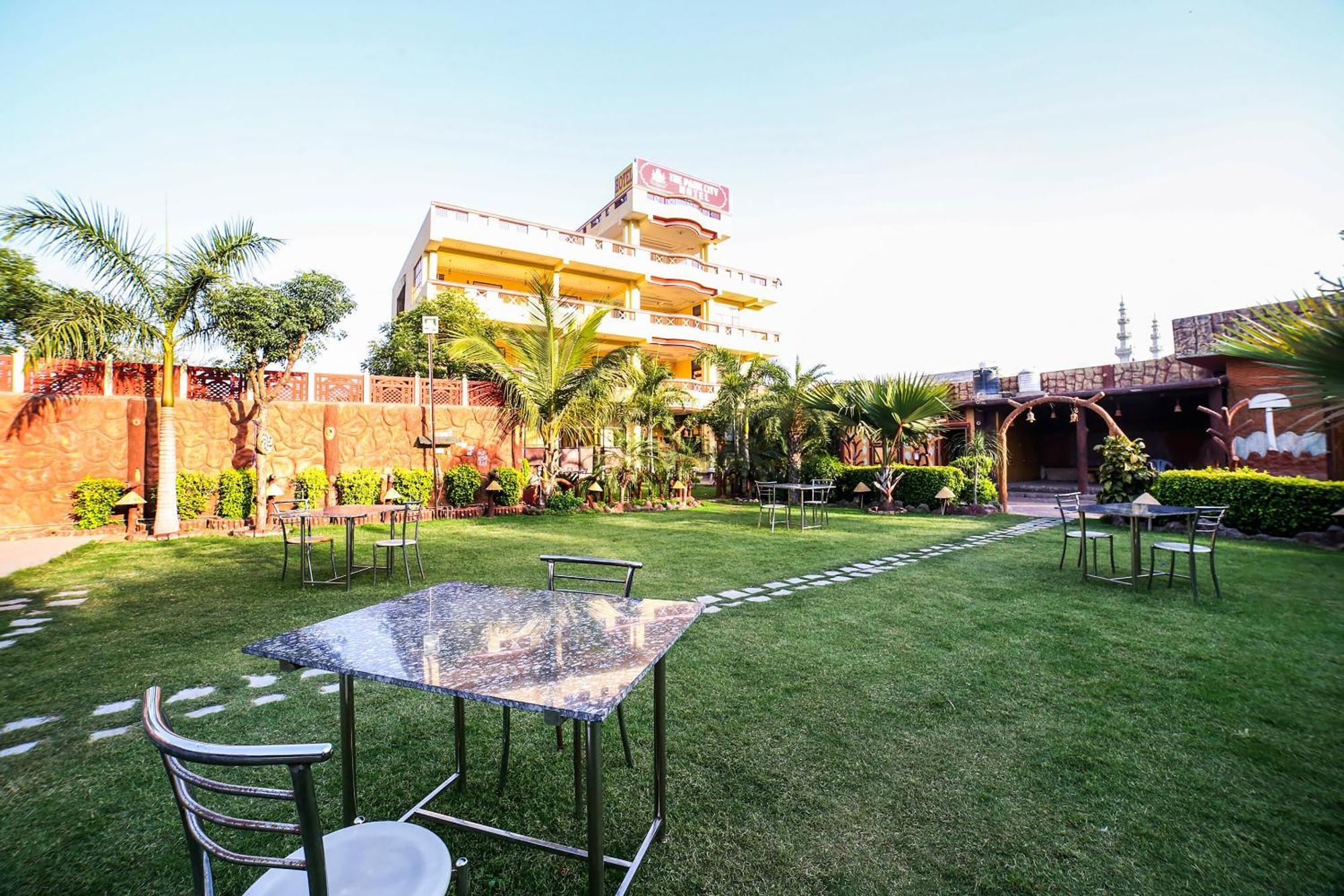 O The Park 4* Jaipur