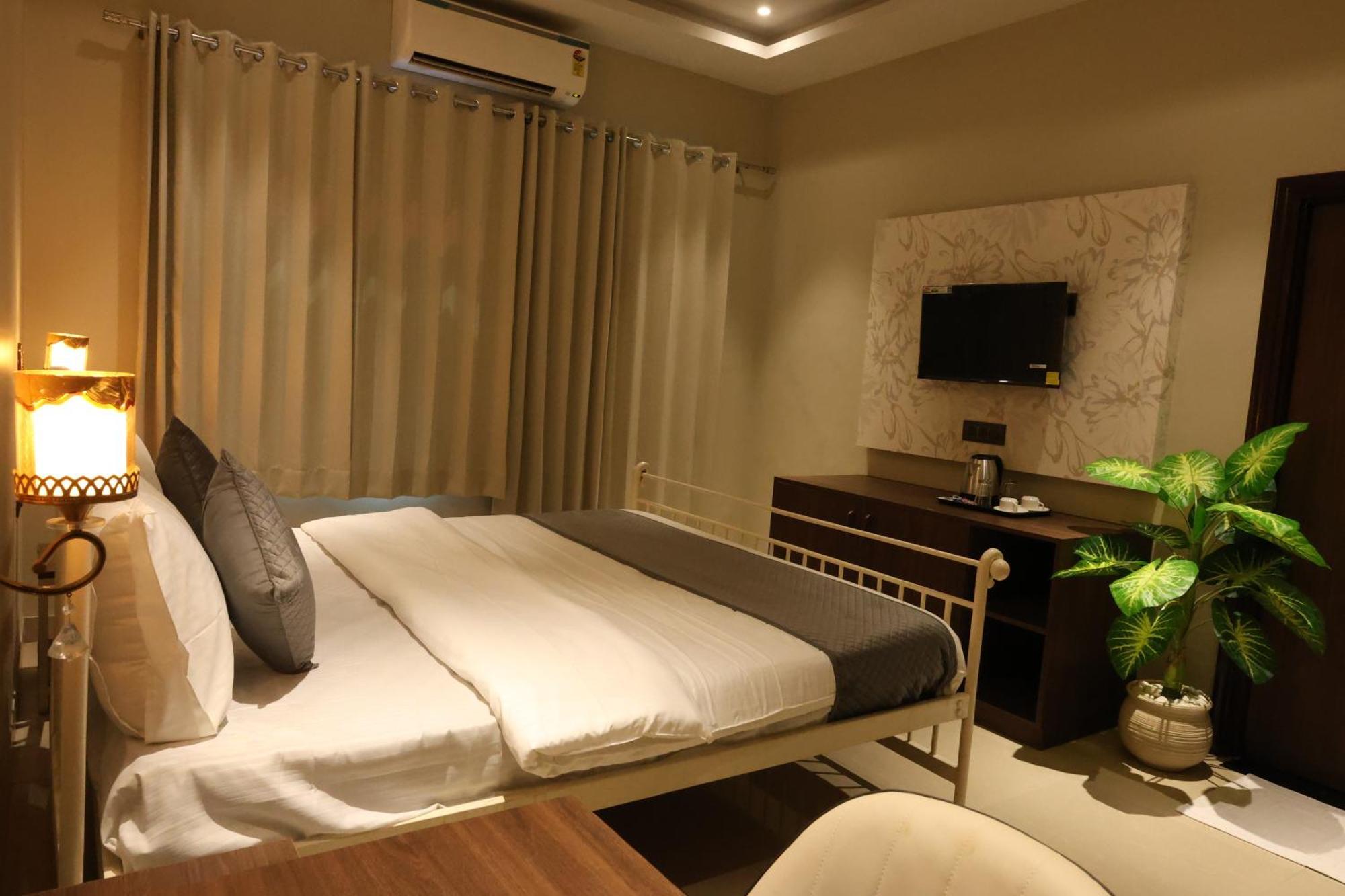 Qila - A Boutique And Rooftop Cafe Jaipur