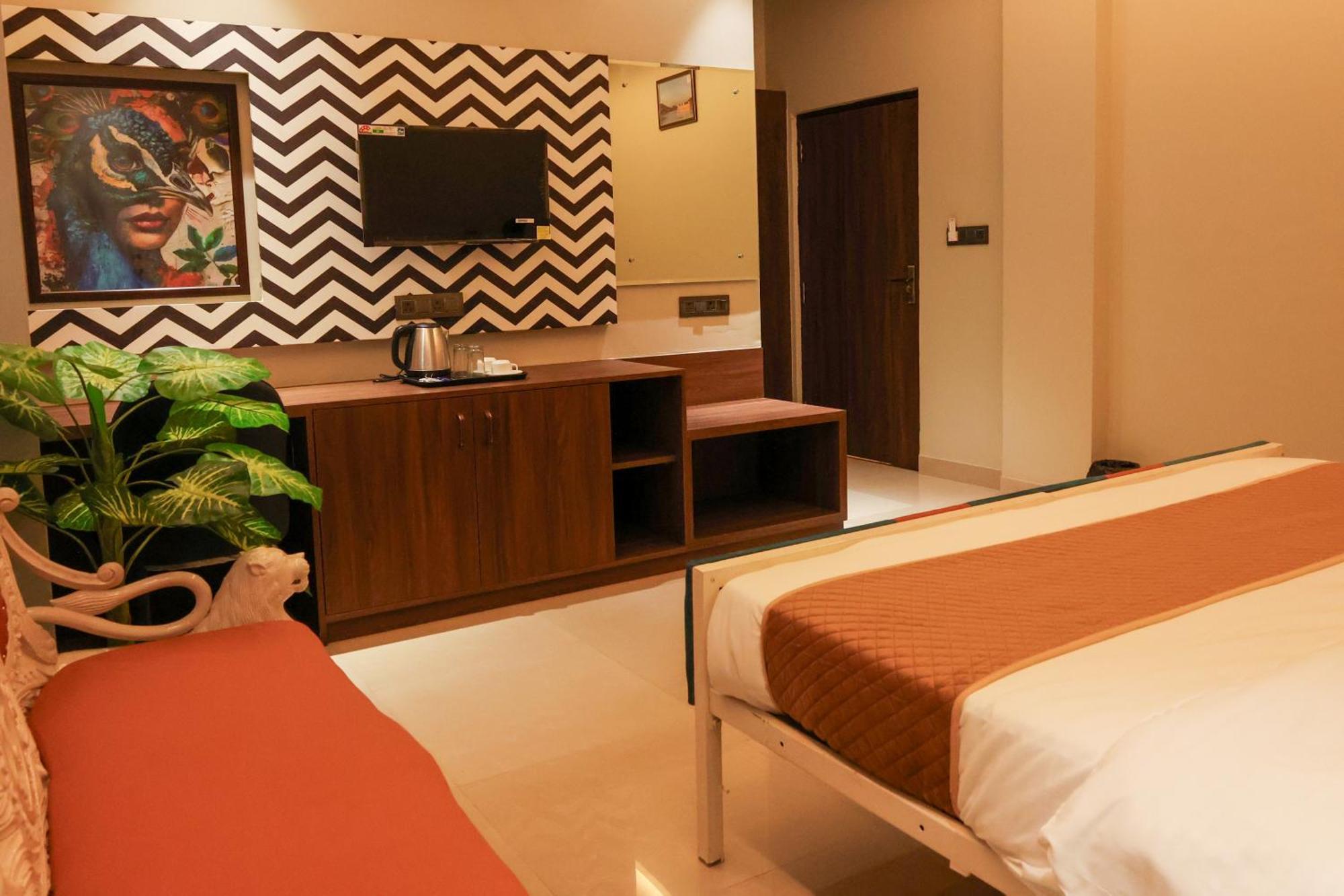 Hotel Qila - A Boutique And Rooftop Cafe 3*