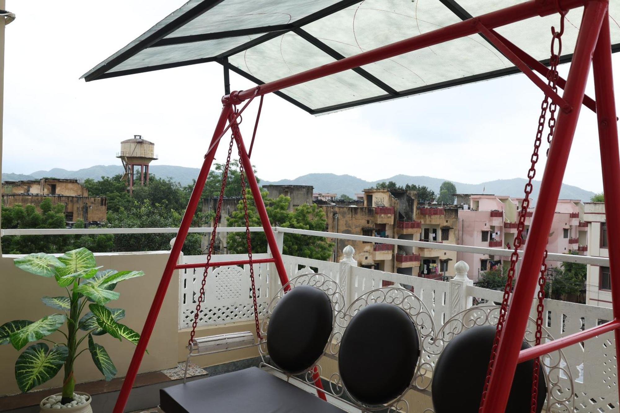 Qila - A Boutique And Rooftop Cafe