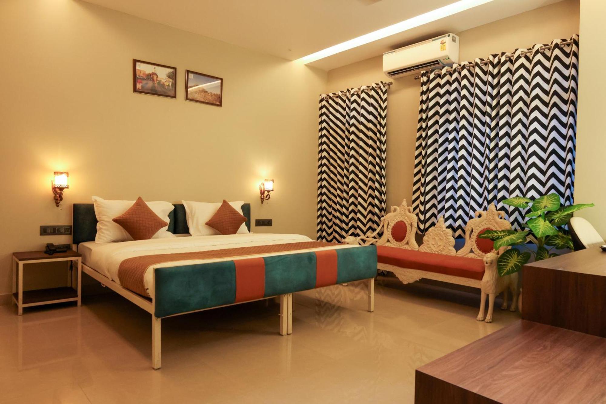 Qila - A Boutique And Rooftop Cafe Hotel
