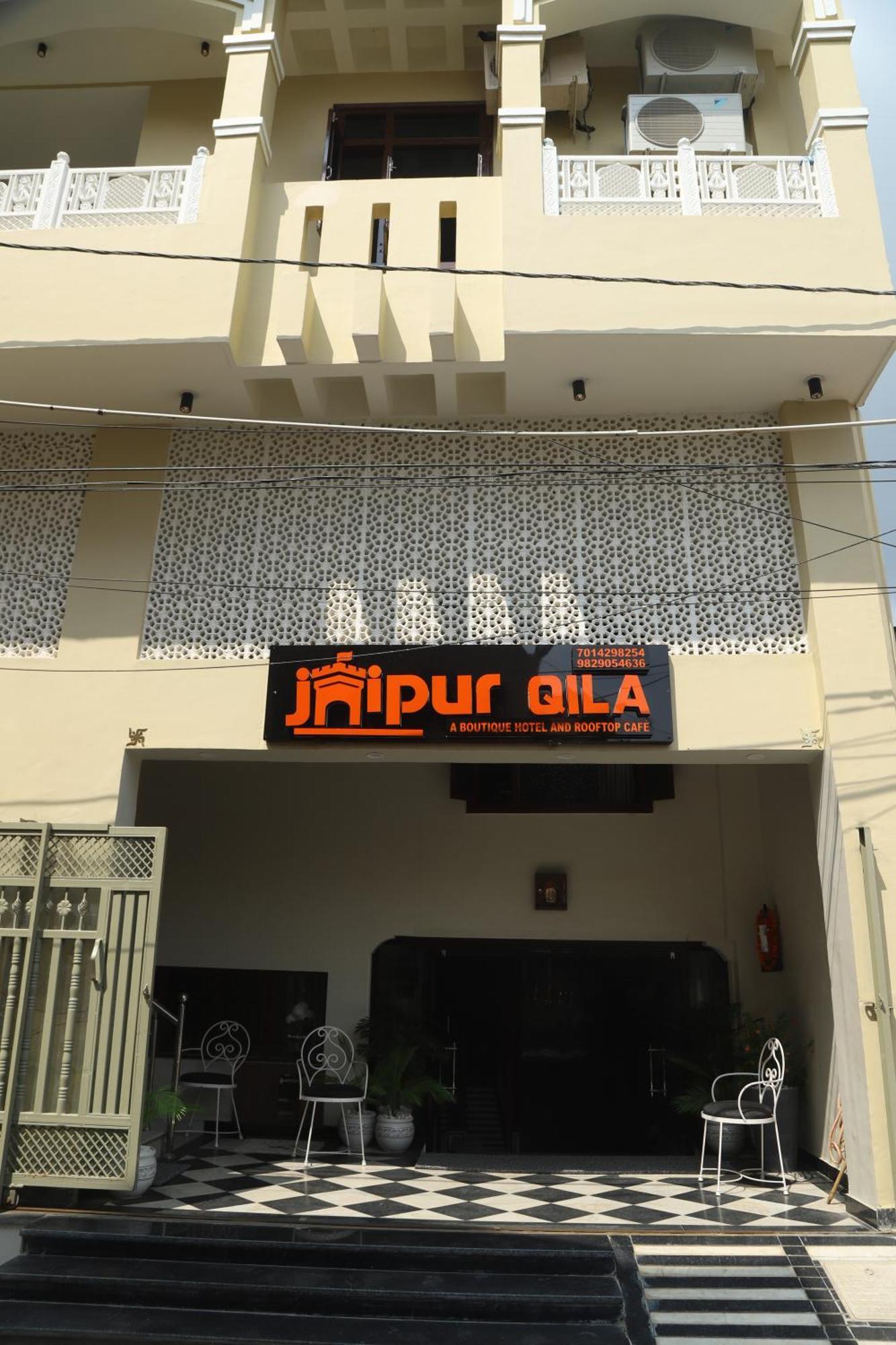 Qila - A Boutique And Rooftop Cafe 3*