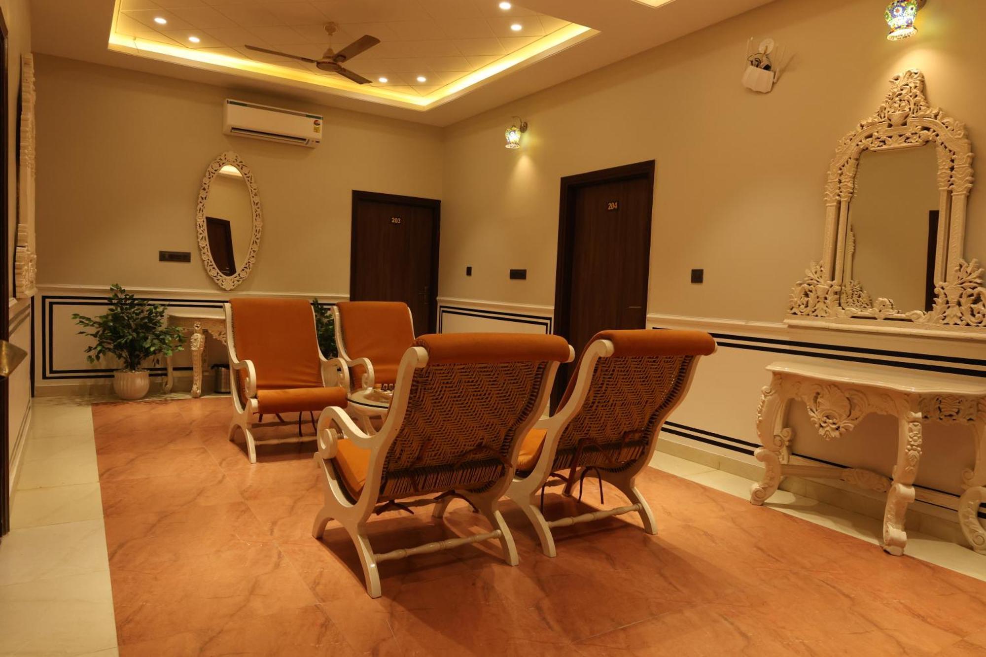 Qila - A Boutique And Rooftop Cafe Hotel