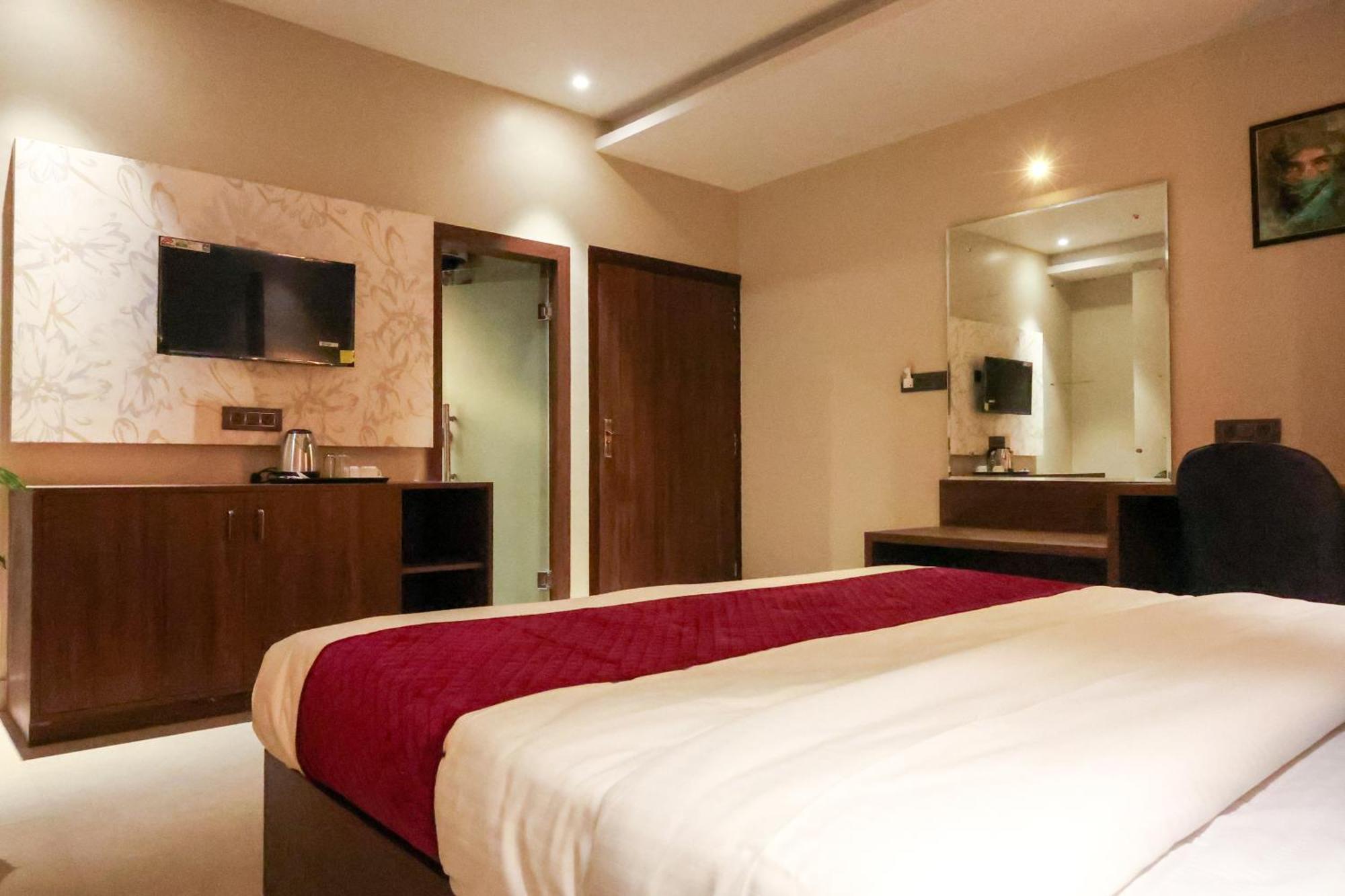 Hotel Qila - A Boutique And Rooftop Cafe 3*