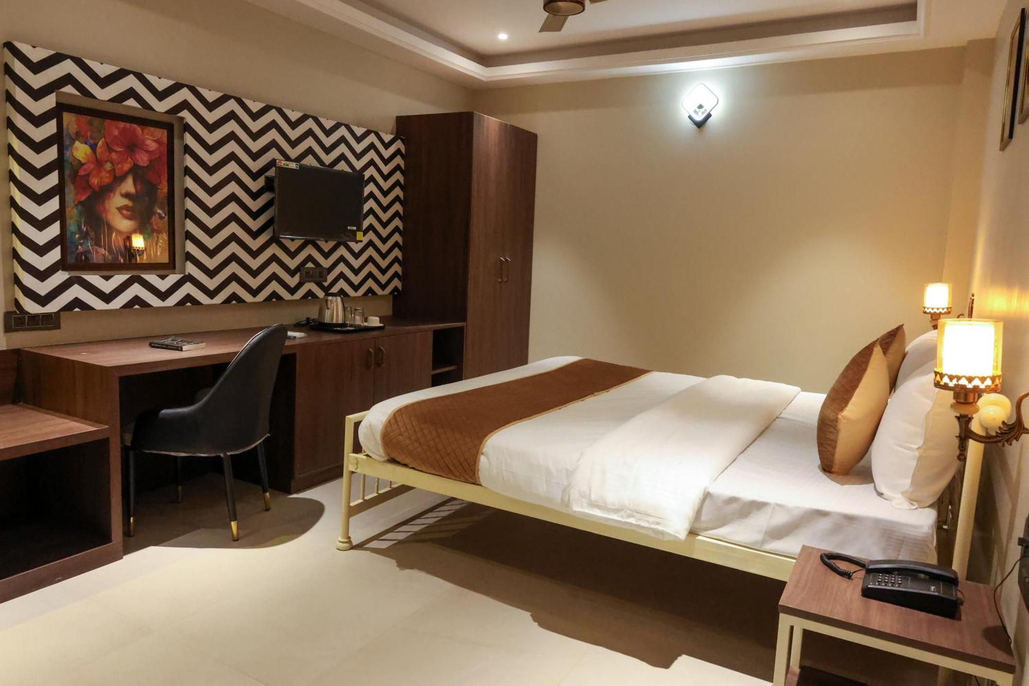 Qila - A Boutique And Rooftop Cafe