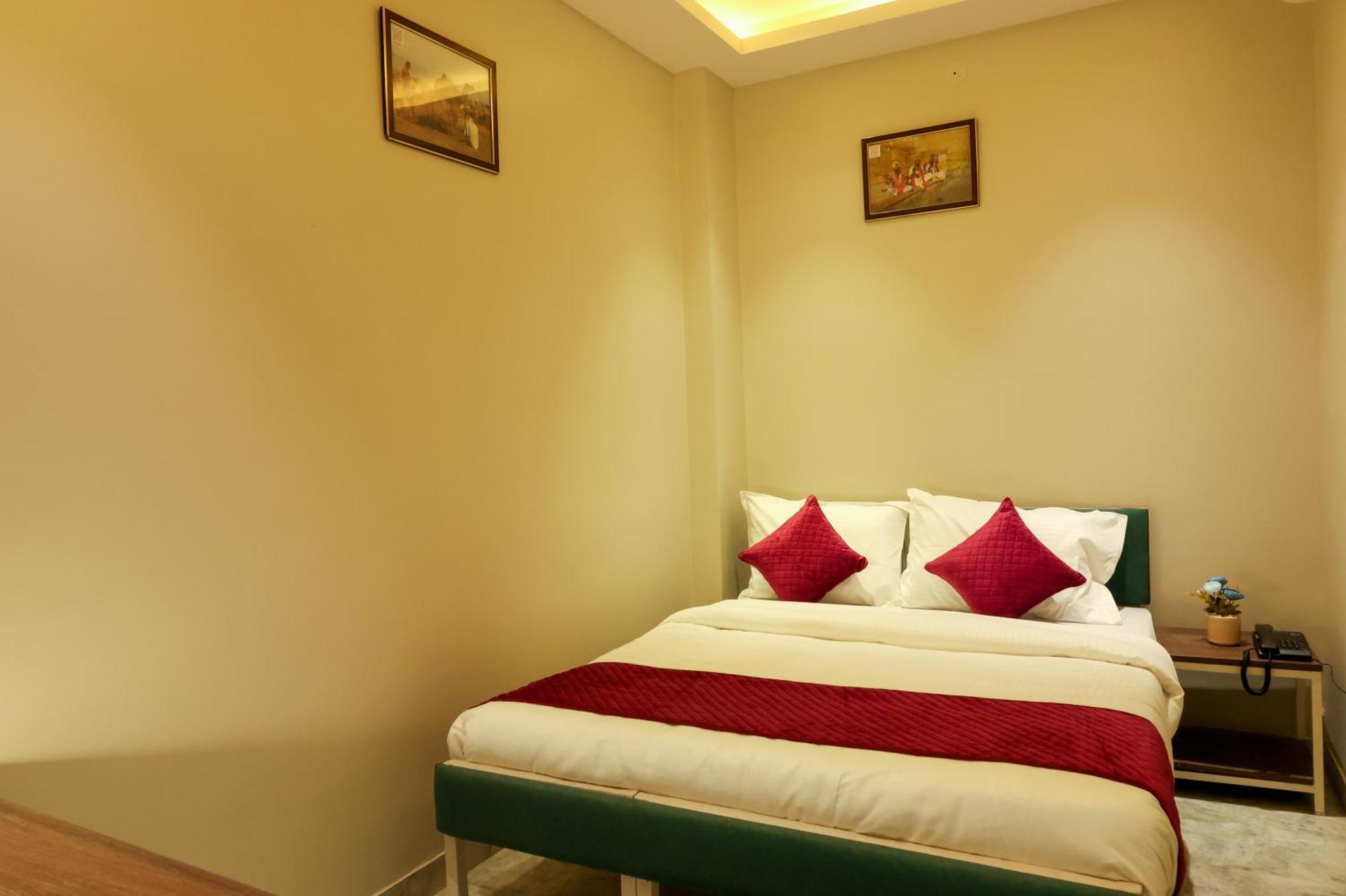 Qila - A Boutique And Rooftop Cafe Hotel