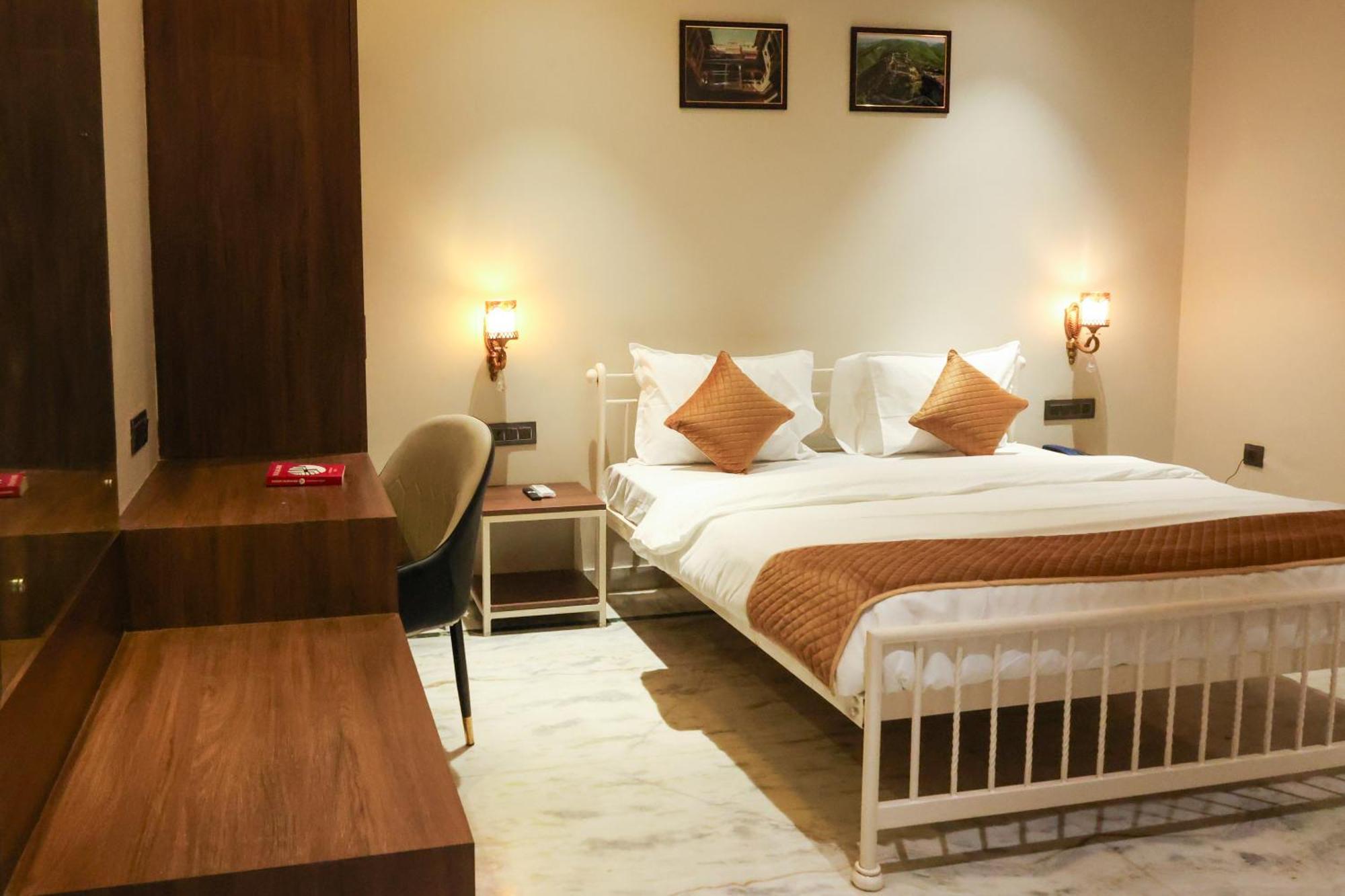 Hotel Qila - A Boutique And Rooftop Cafe