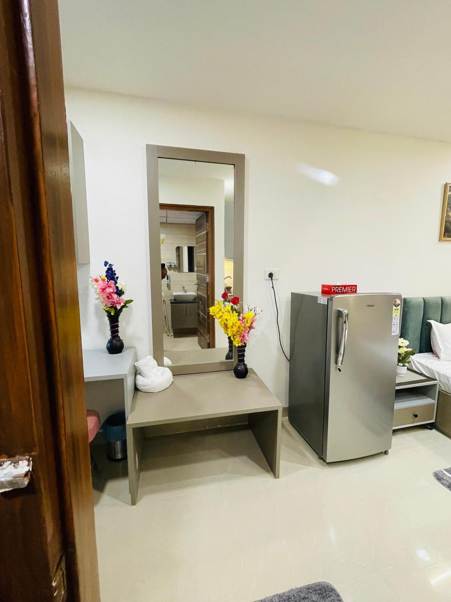 Vvip Address 12 Jagatpura Apartment