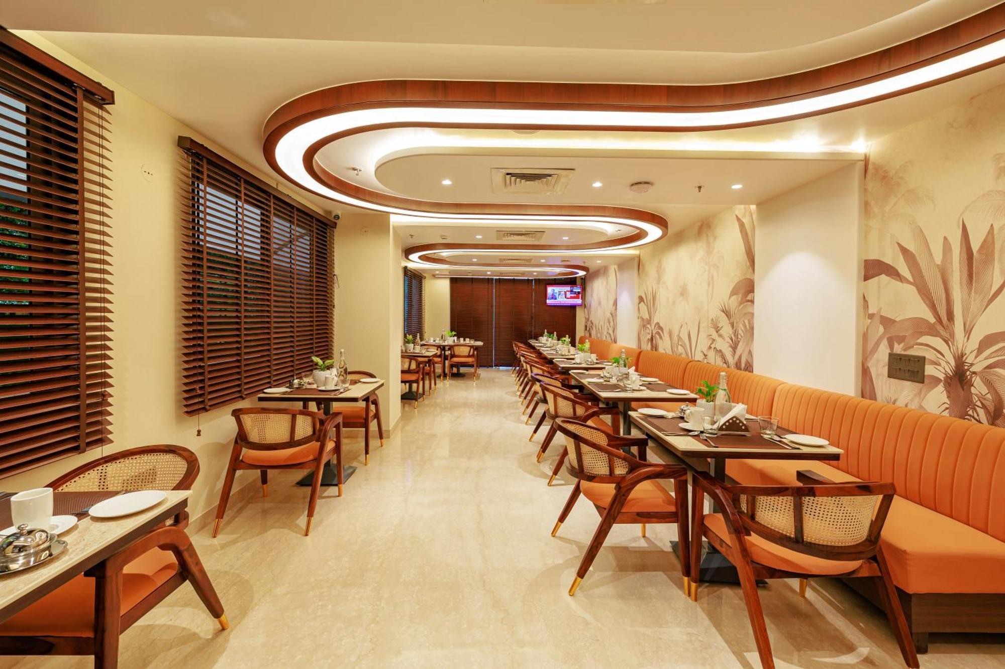 Hotel Regenta Place Sirsi Road, Opp Alankar Pg College 4*