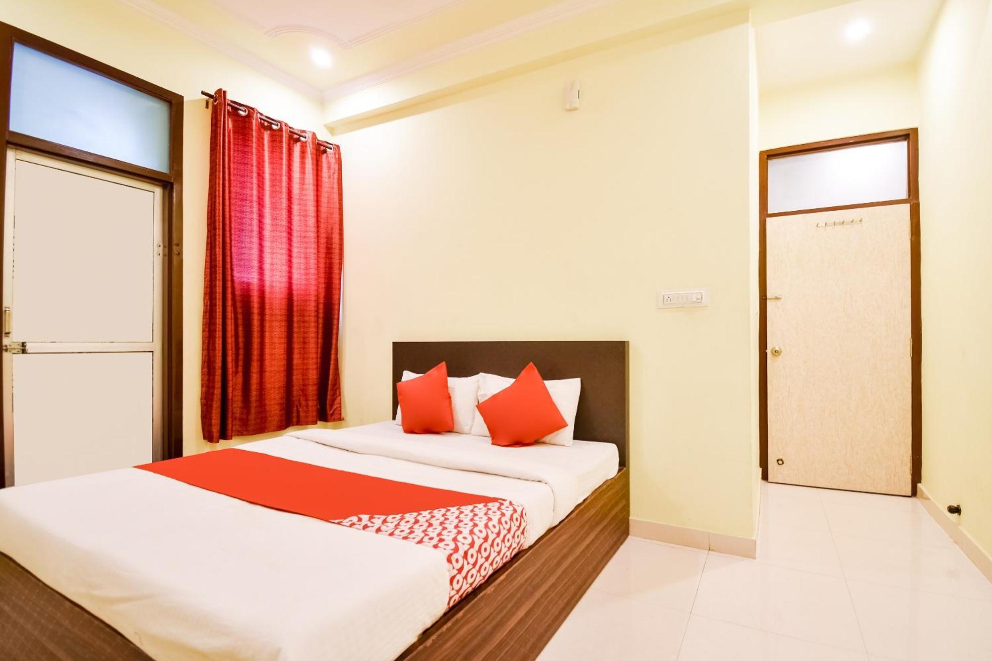 Govindam Plaza Hotel 2*