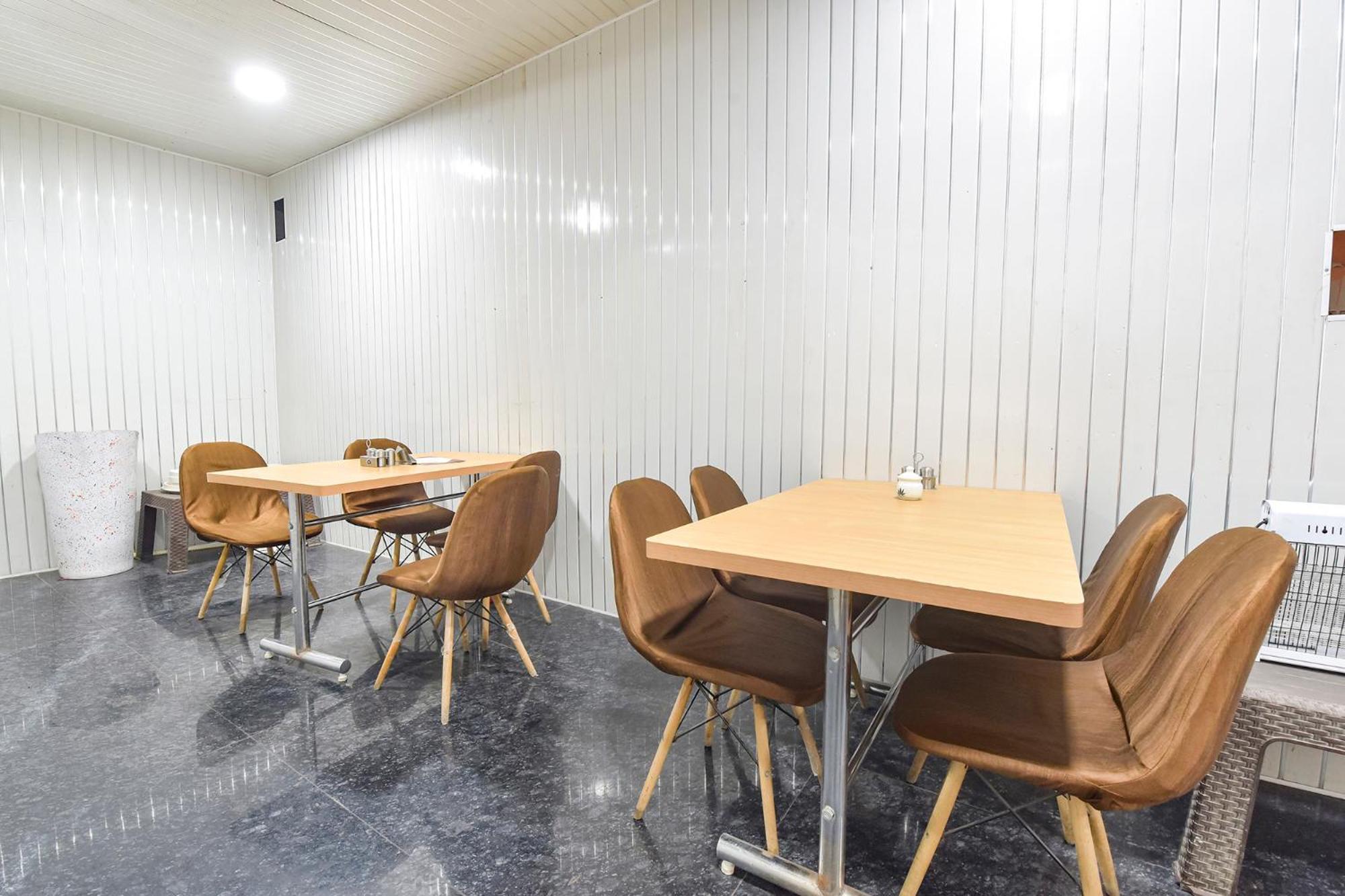 Hotel Fabhotel Pearl Square 3*