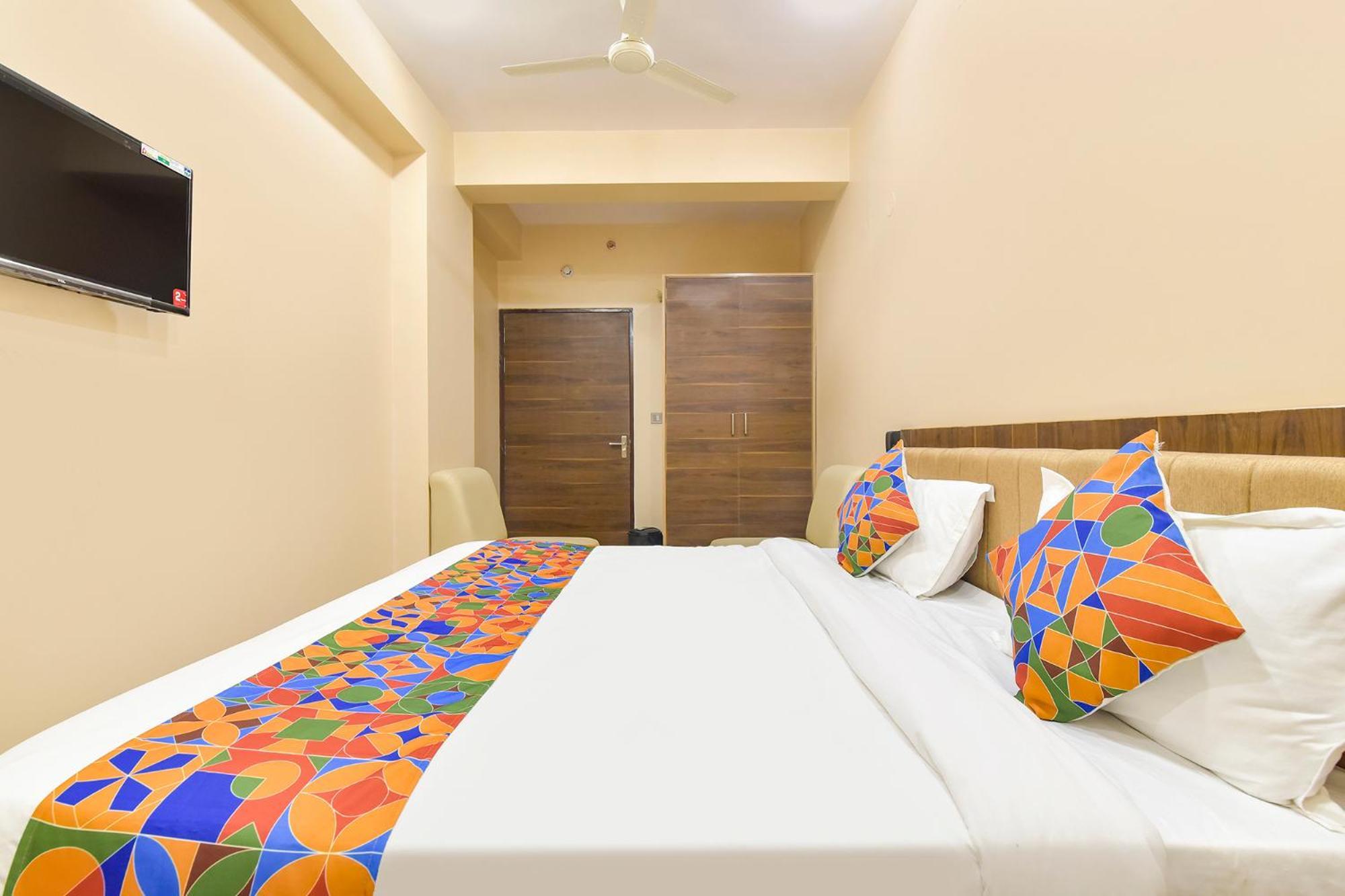 Fabhotel Pearl Square Hotel 3*