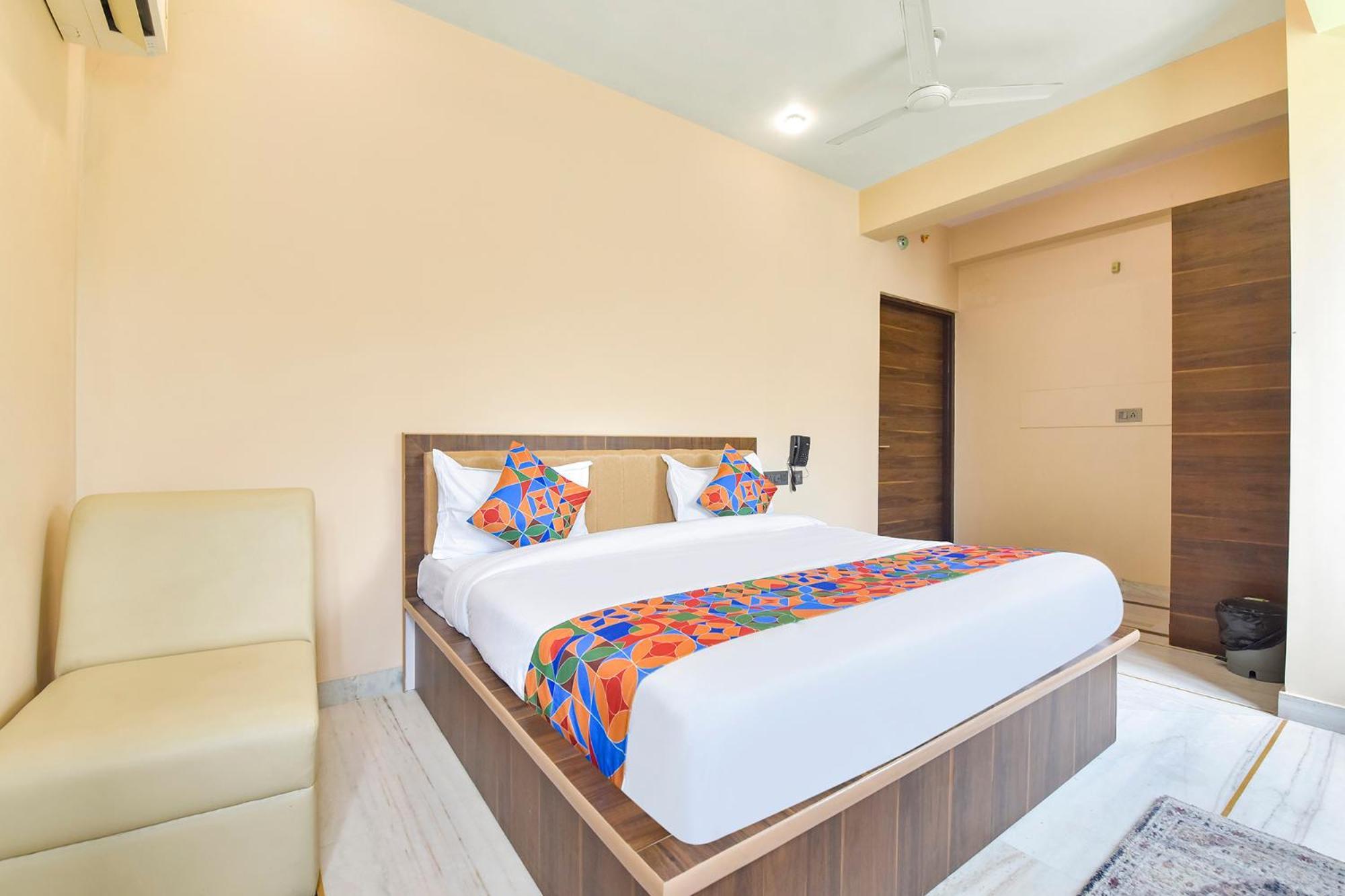 Fabhotel Pearl Square Hotel 3*