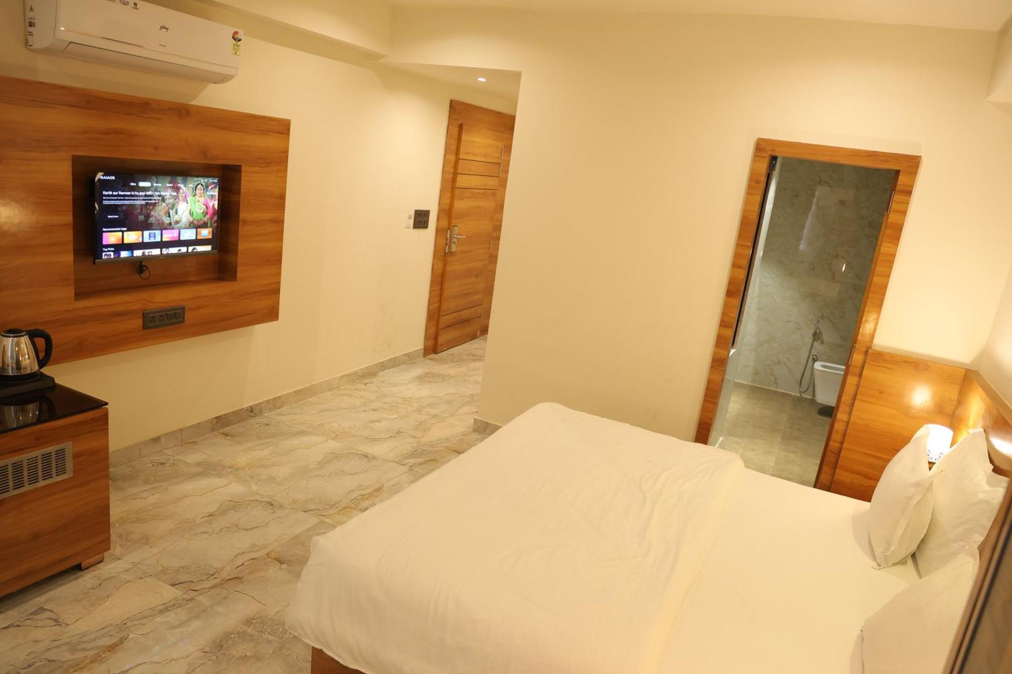 Hotel Hs Swiming Pool 3*