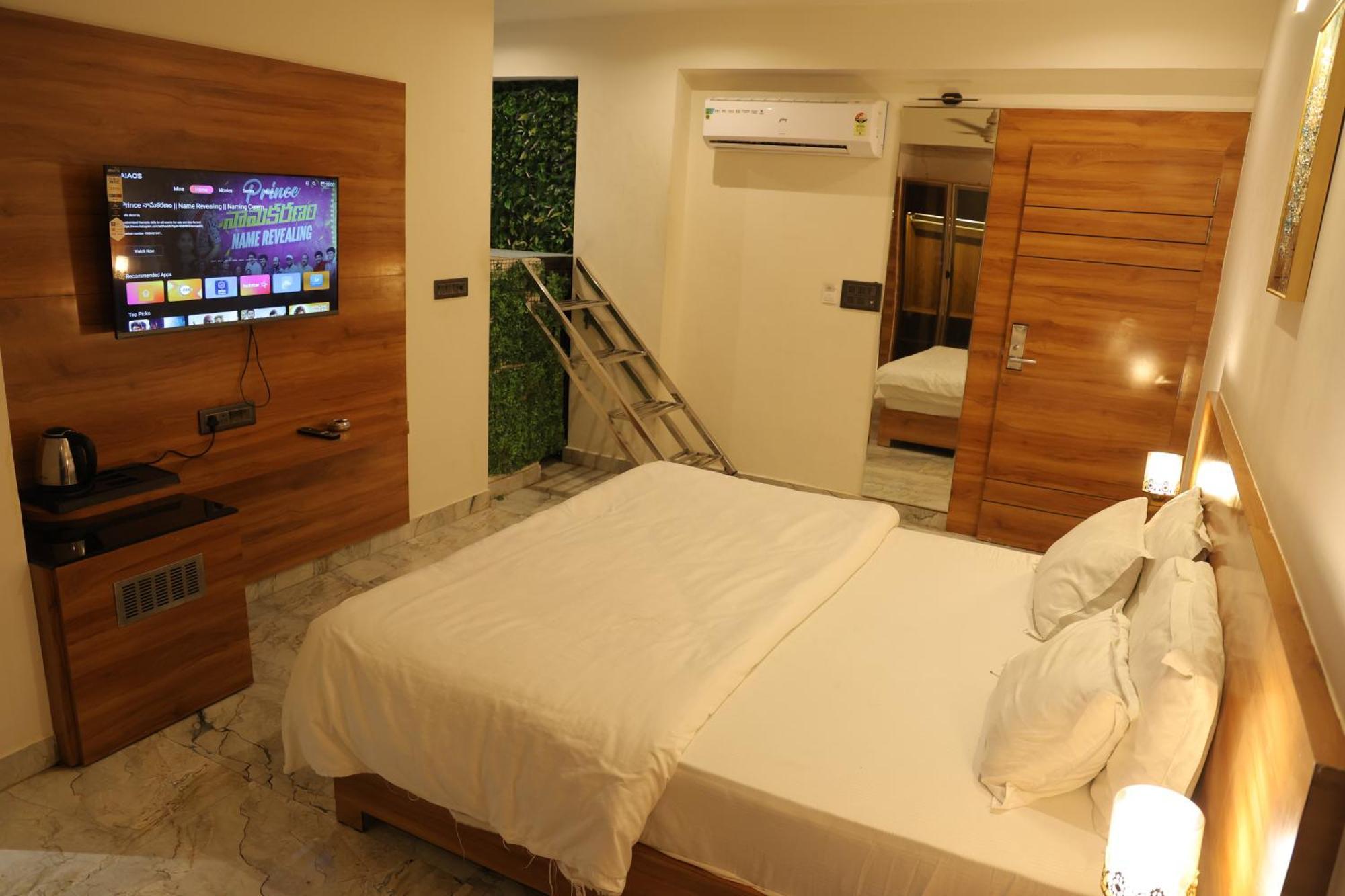 Hs Swiming Pool Hotel 3*