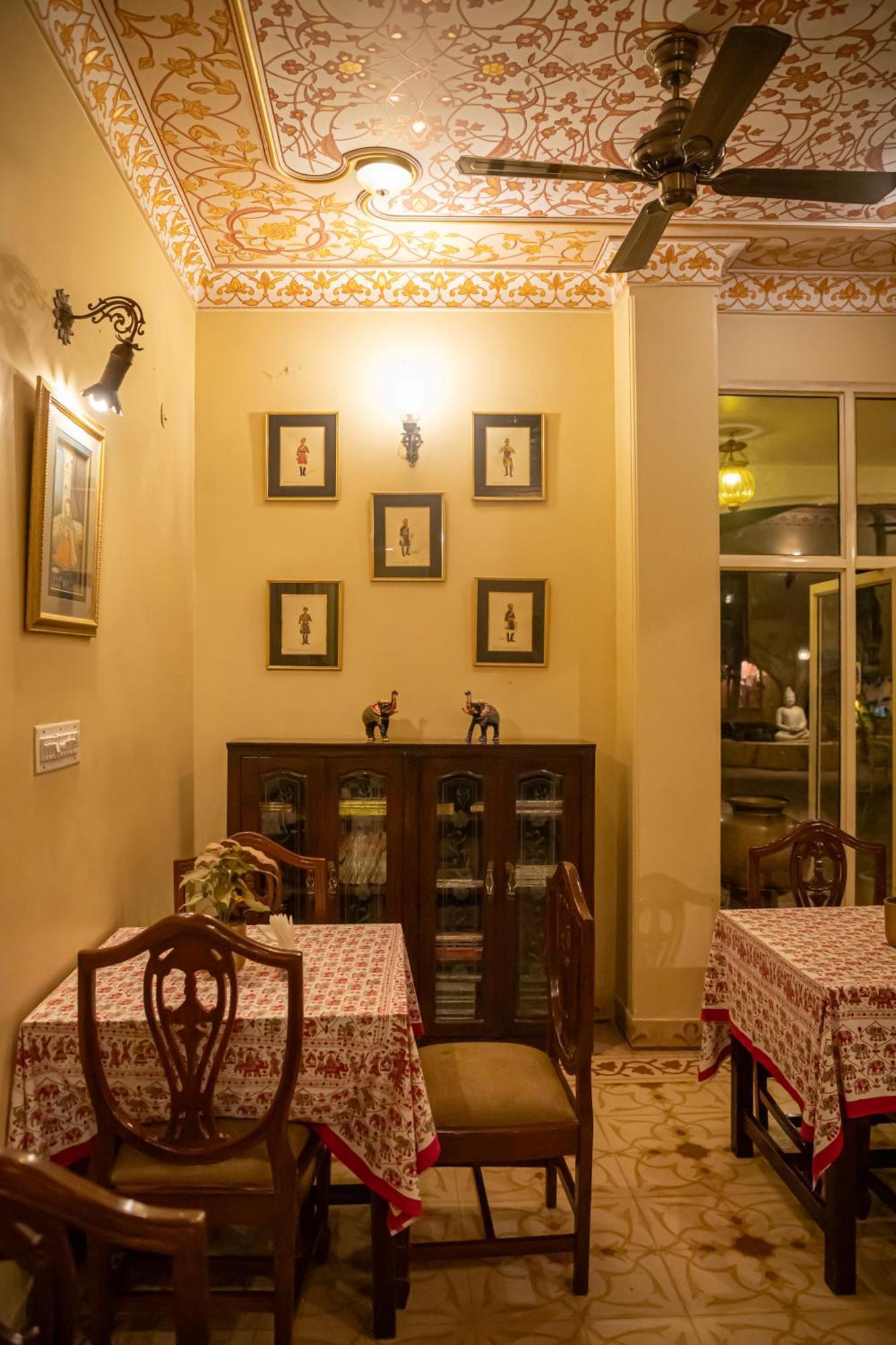 Anuraag Hotel 3*