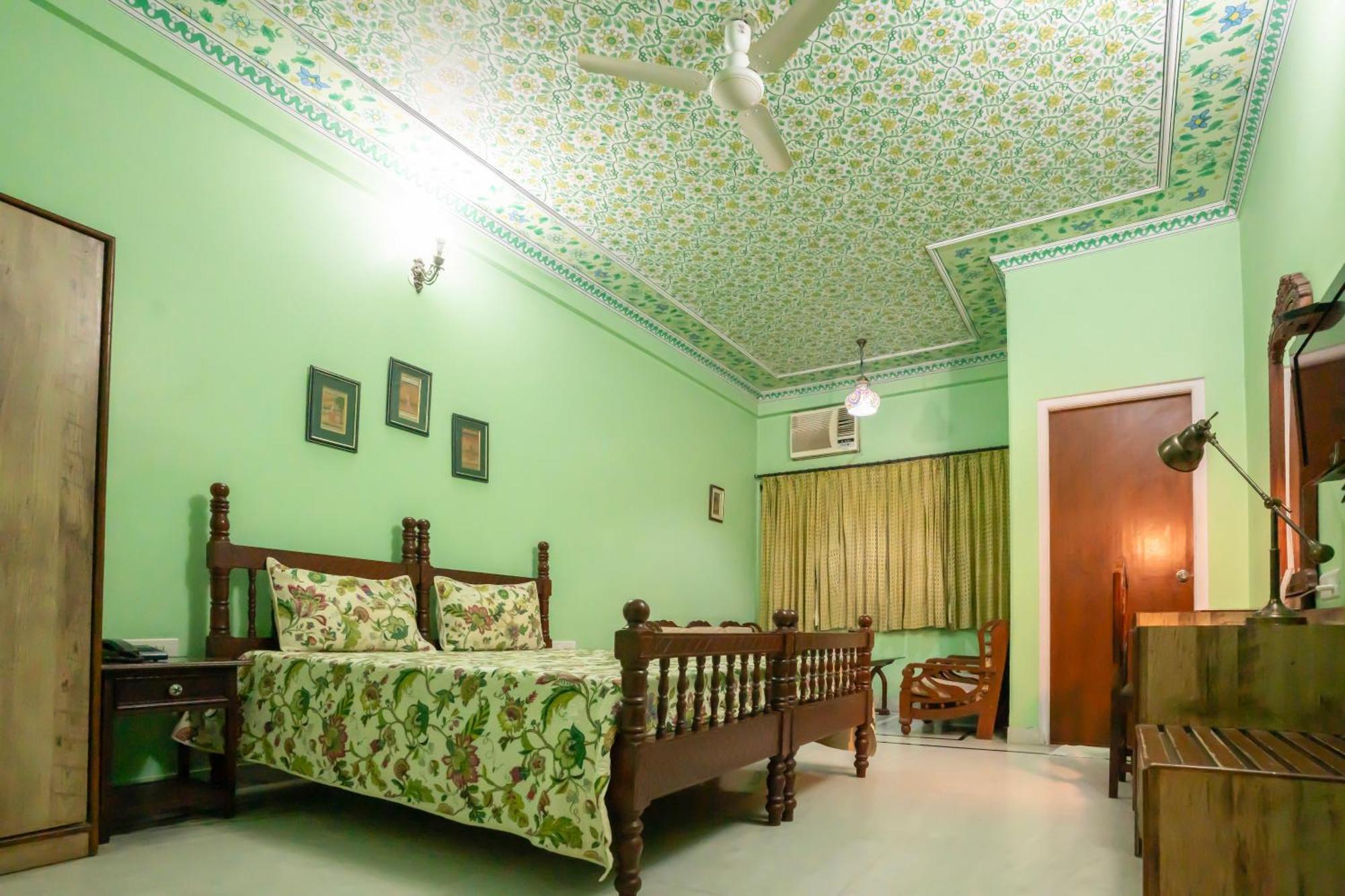 Hotel Anuraag 3*