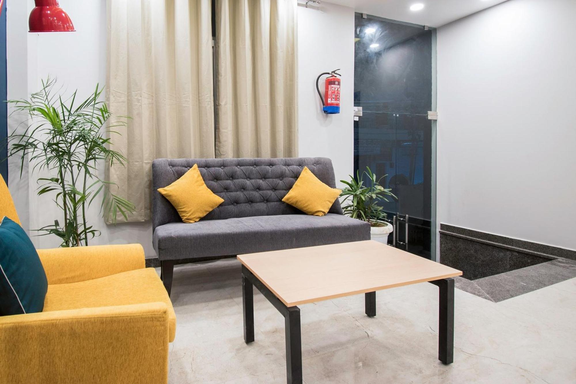 Hotel Collection O Blue Shine Jaipur