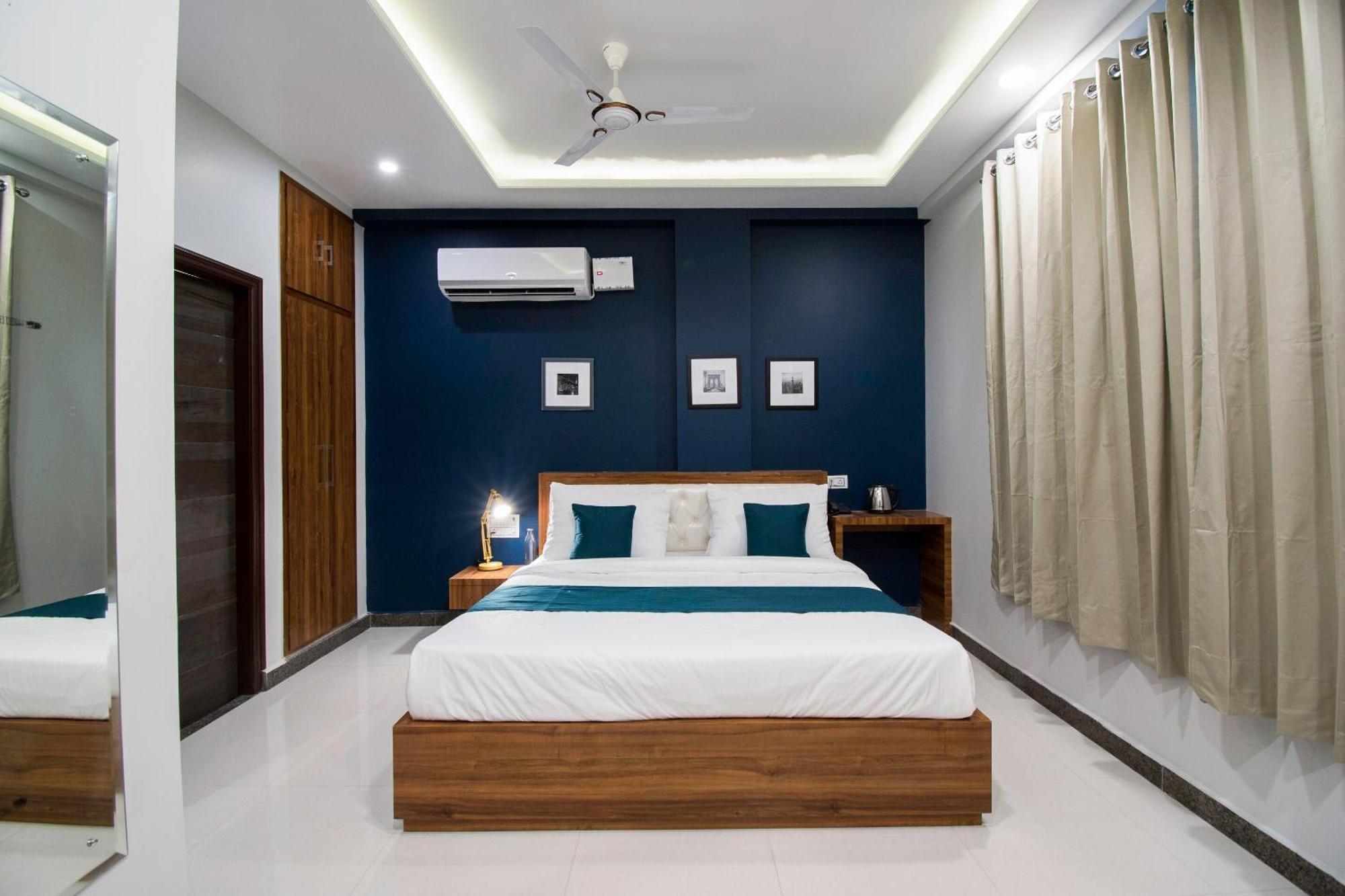 Hotel Collection O Blue Shine