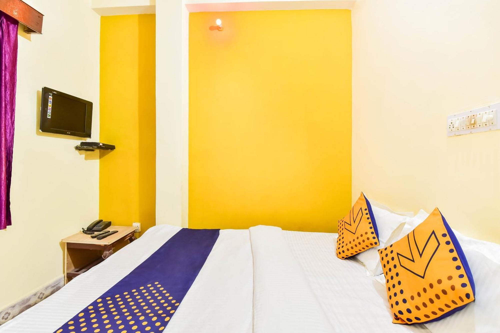 Hotel Spot On Radhe 2*