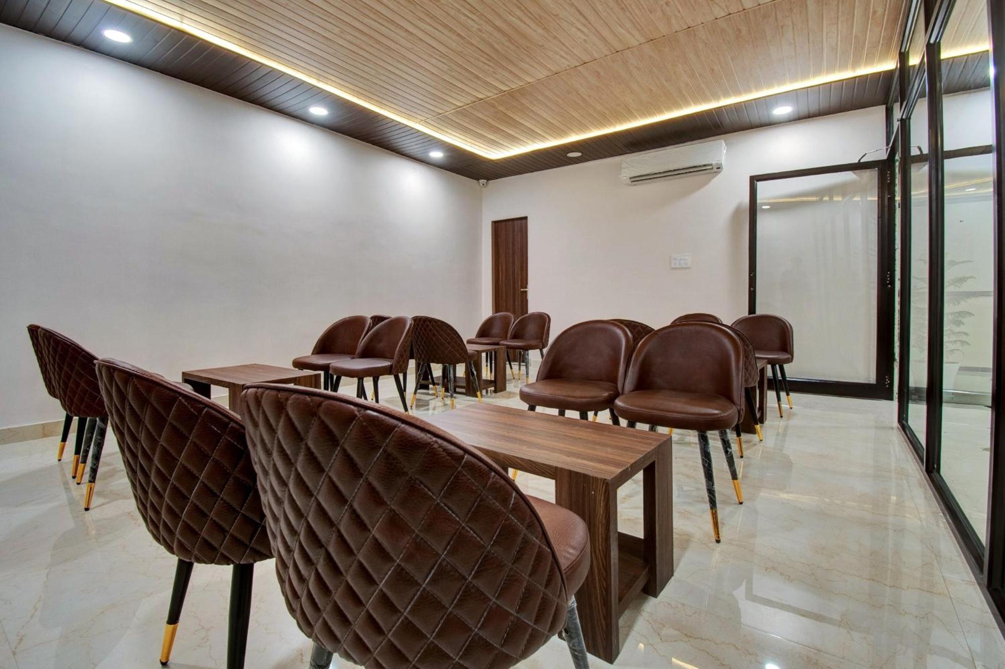 Hotel Hotel O Raaso Inn