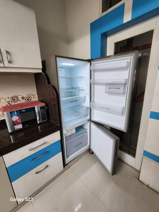 Centrally Located 2 Bhk Private Flat * Jaipur