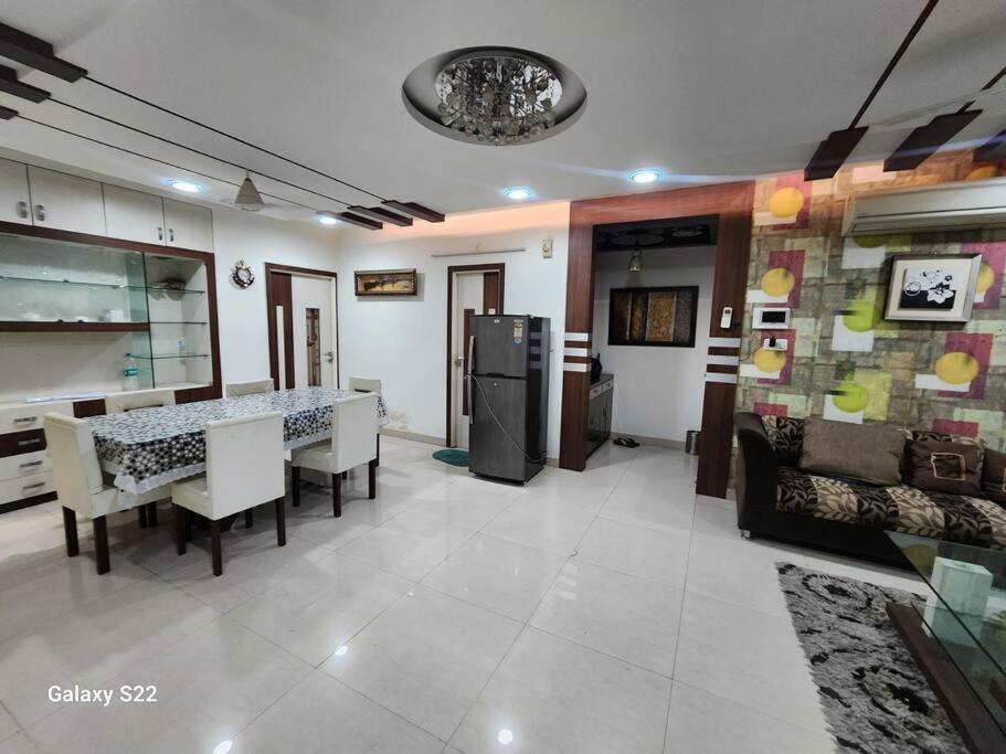 Centrally Located 2 Bhk Private Flat *