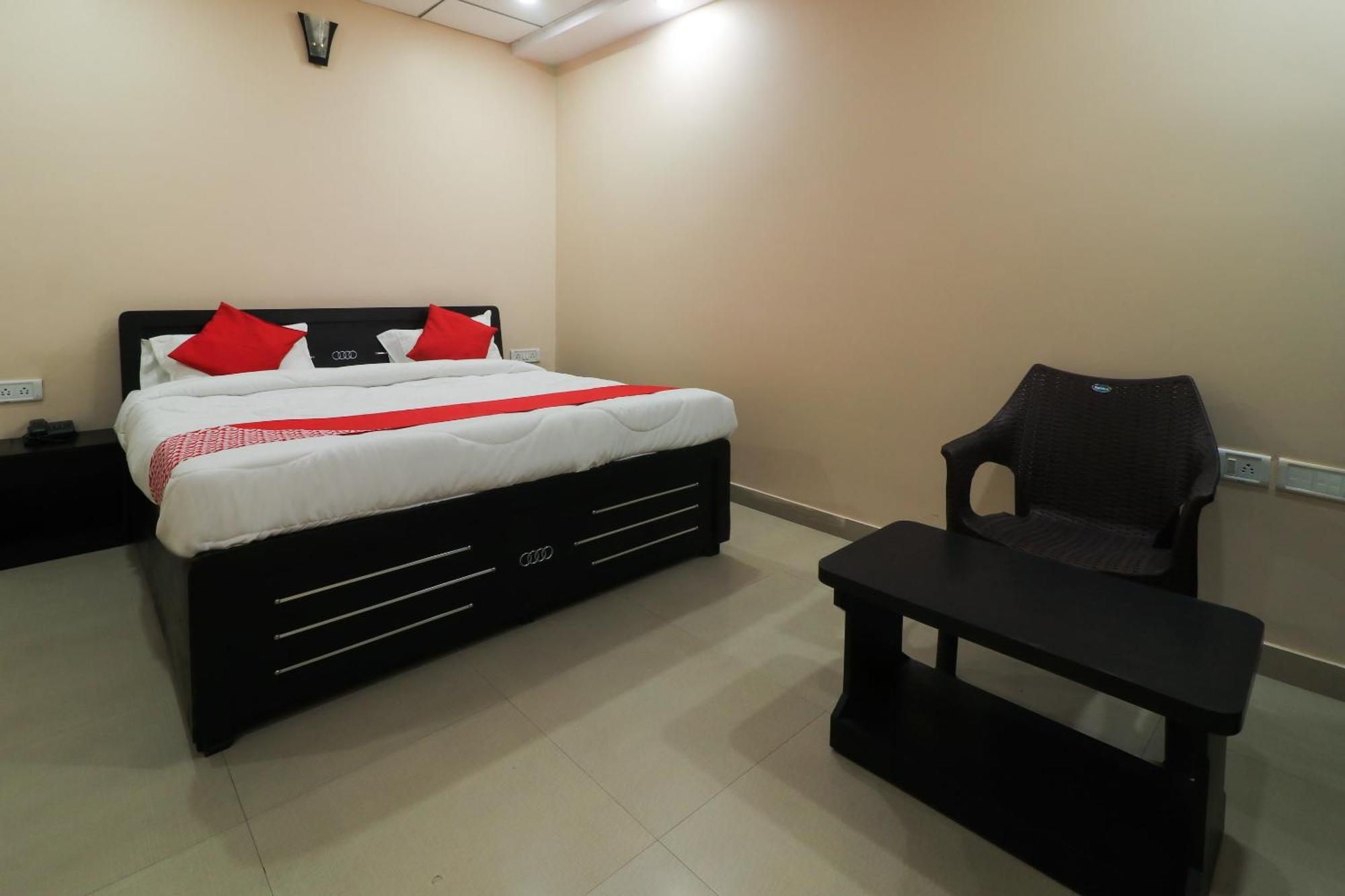 Hotel O Focus Elite 3*