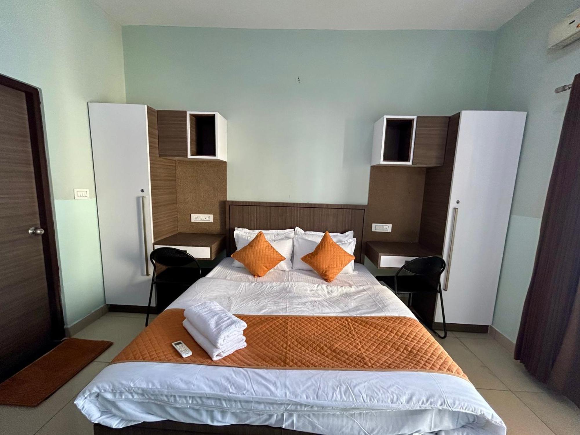 Bed & Breakfast Dholia Residency