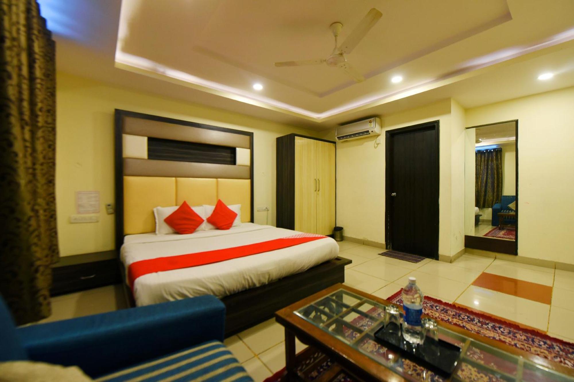 Collection O Tip Hotel Jaipur