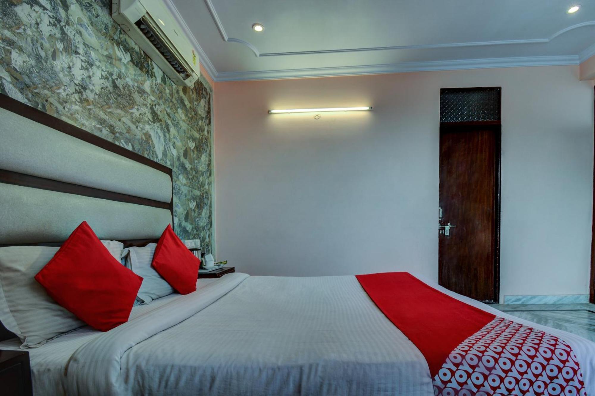 Hotel O Grand Akshay 3*