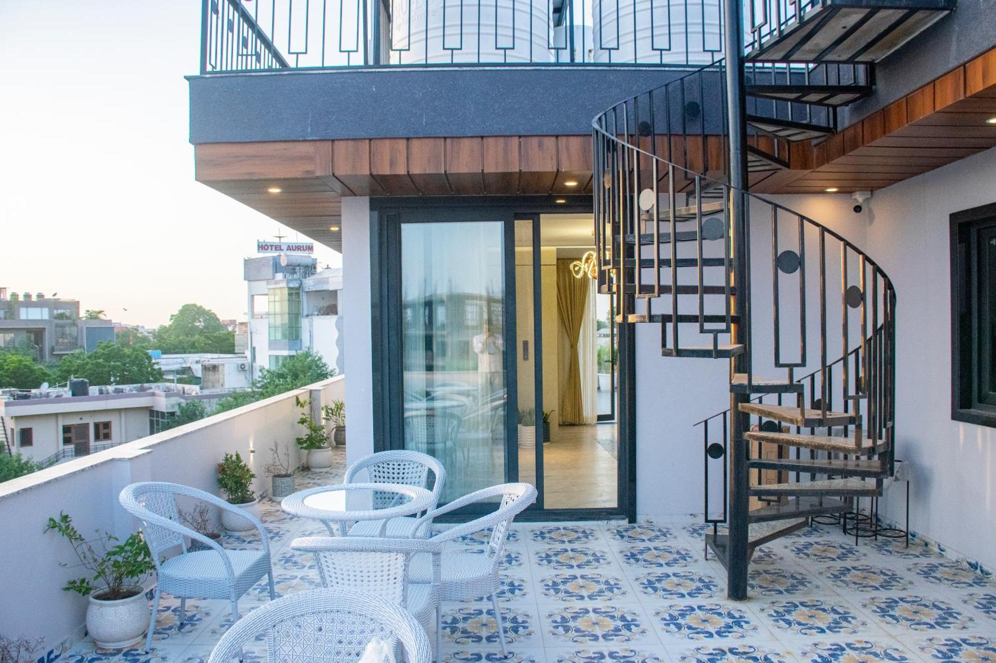 Villasiita, Hotel