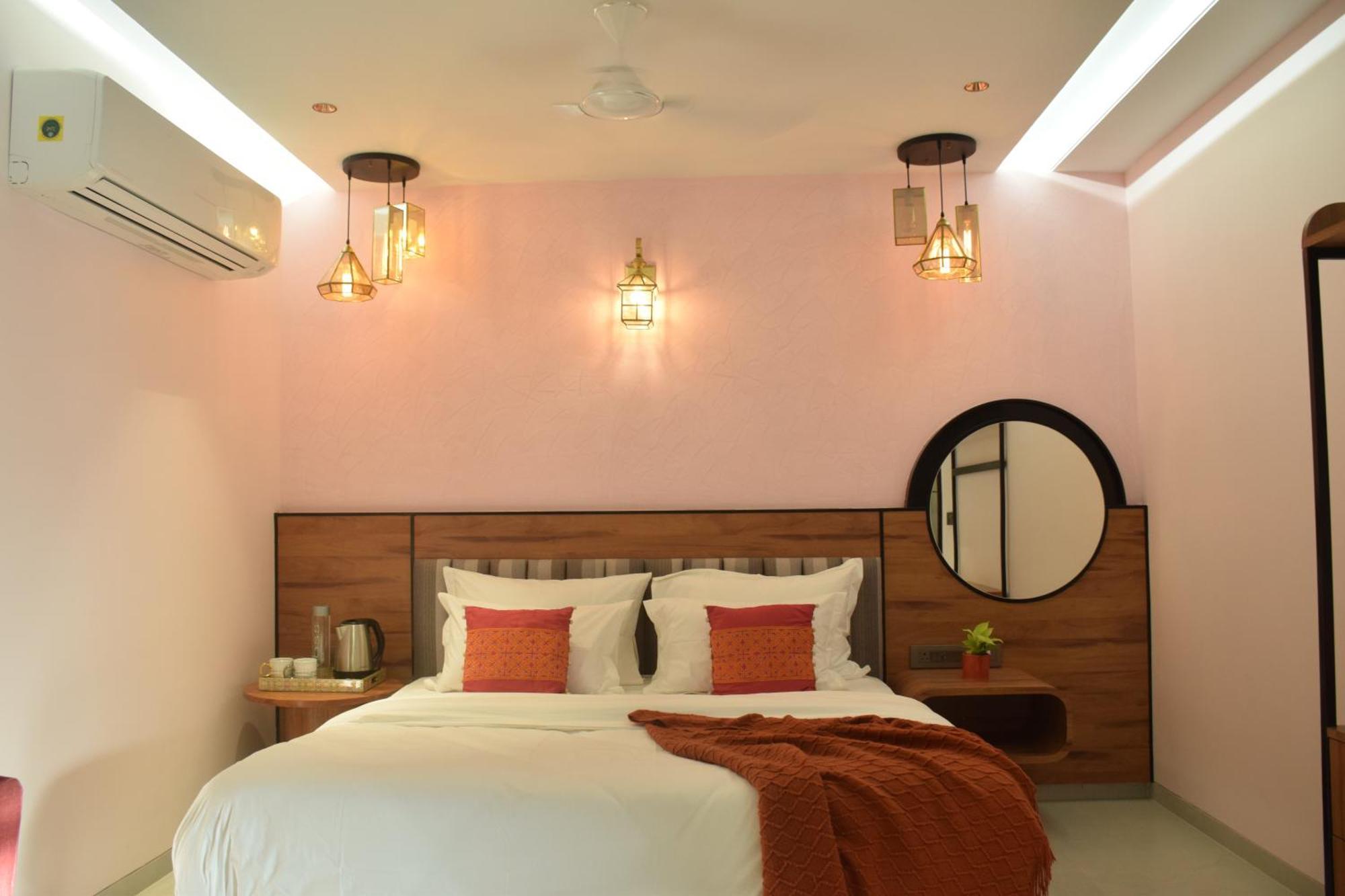 Villasiita, Hotel