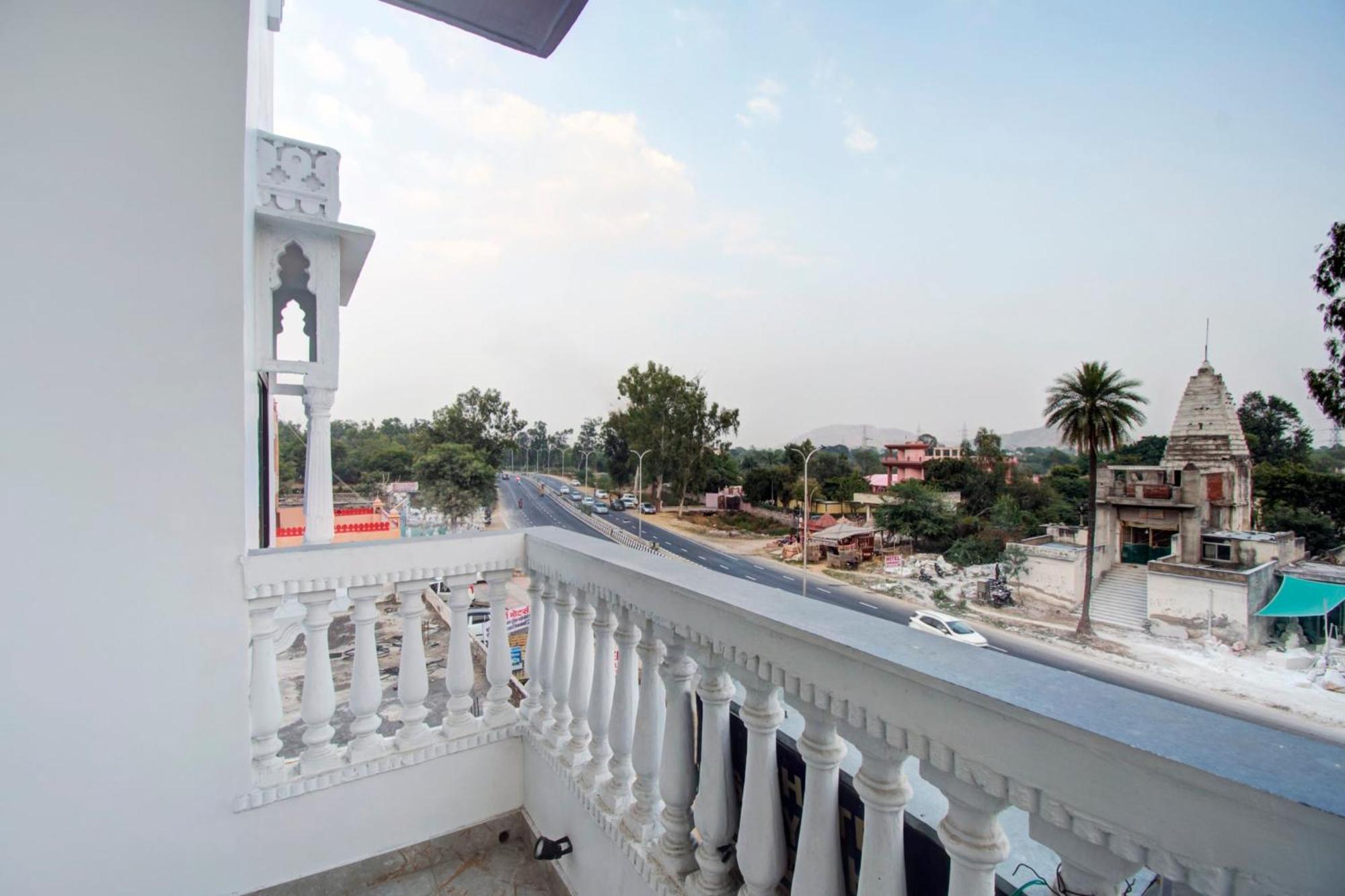 O Moon Mahal 3*