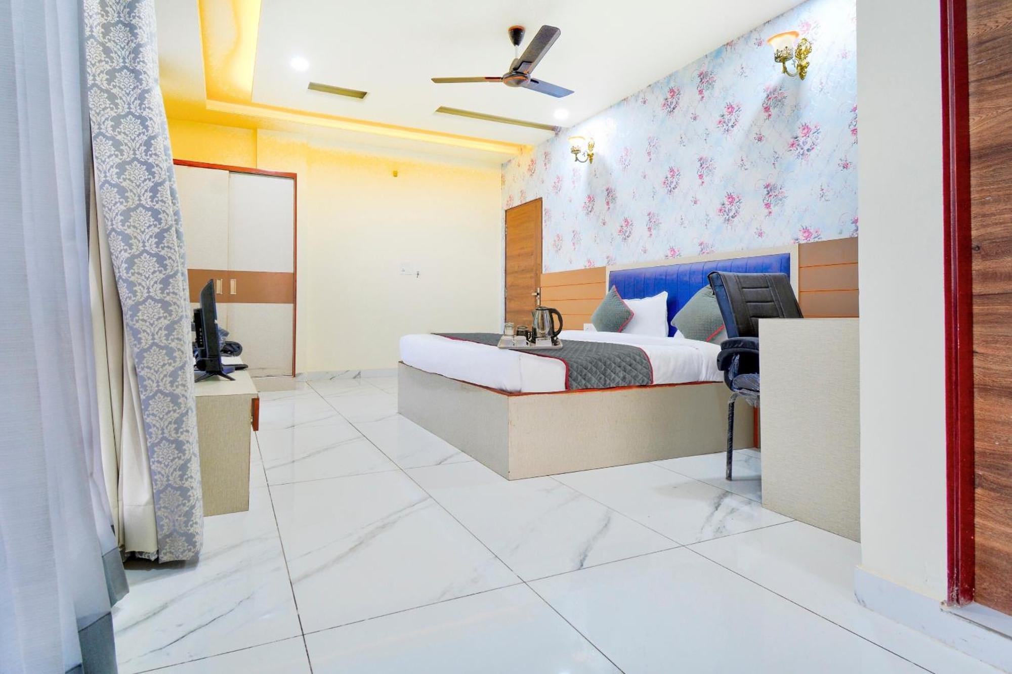Townhouse Cm Palace 3*