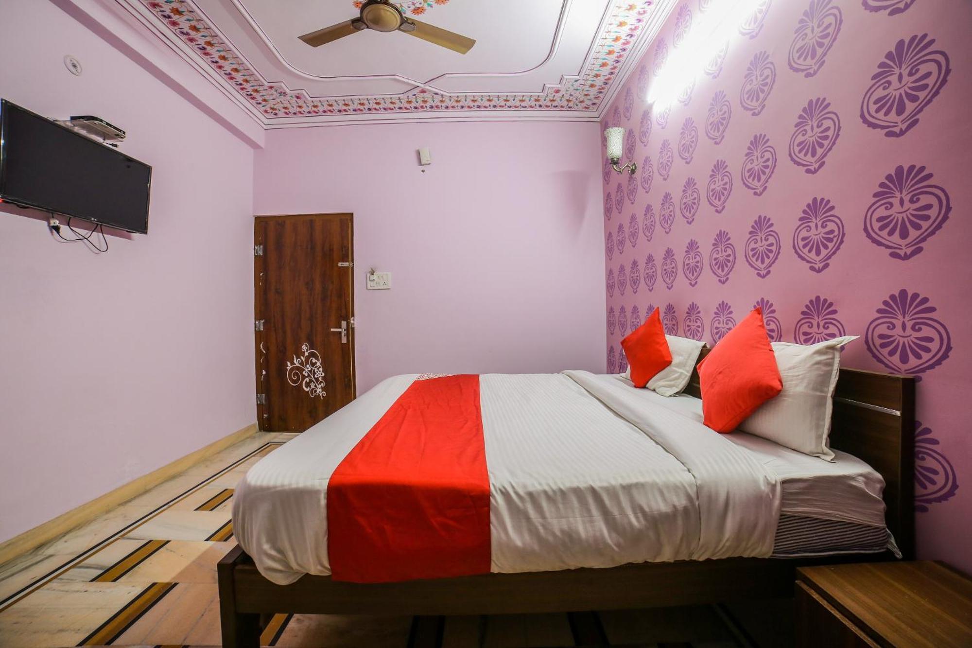 Hotel Collection O 36316 Hotel White Palace